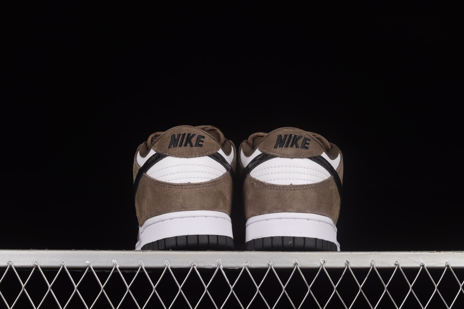 Nike SB Dunk Low White Black Trail End Brown 304292-102