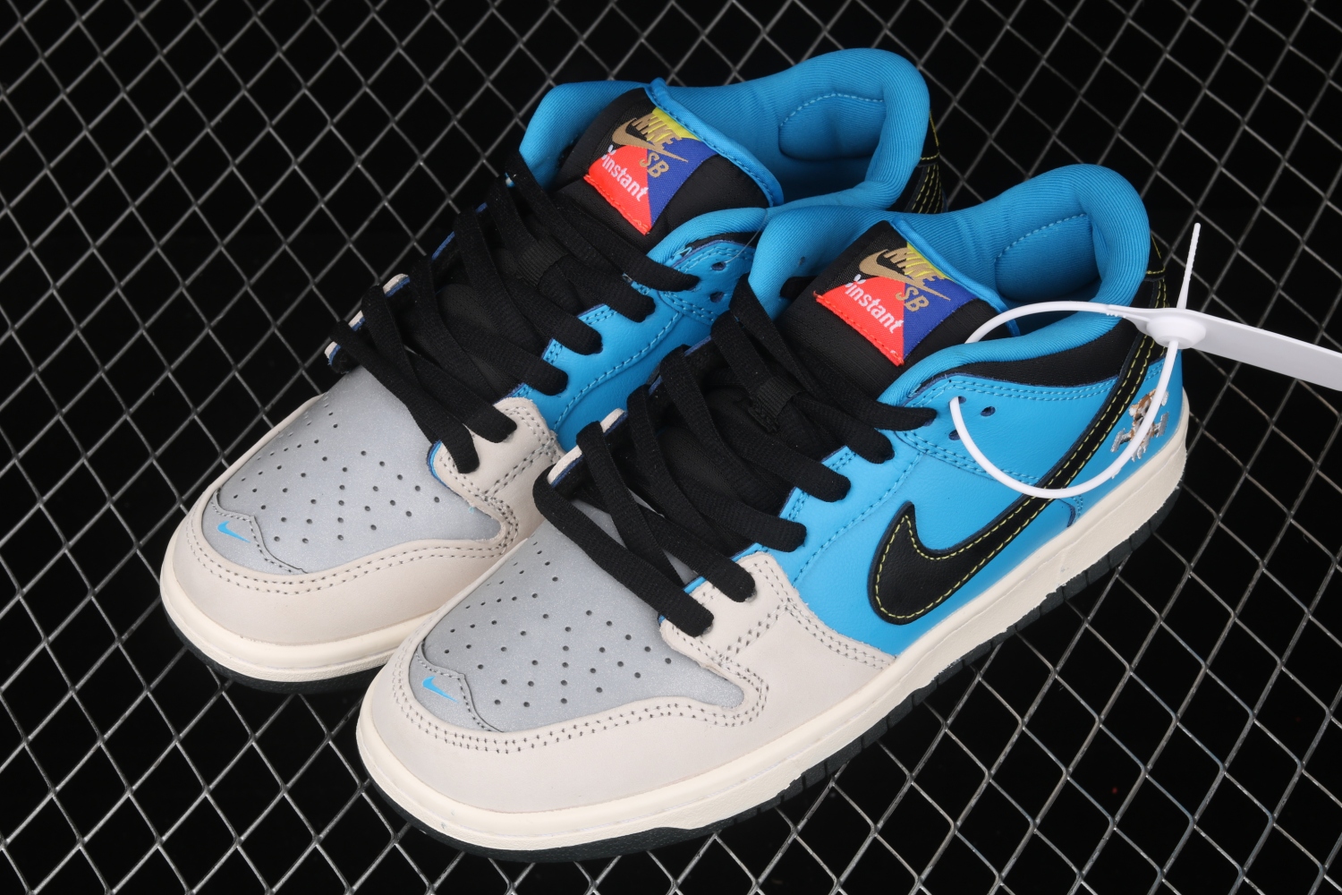 Nike SB Dunk Low Instant Skateboards CZ5128-400
