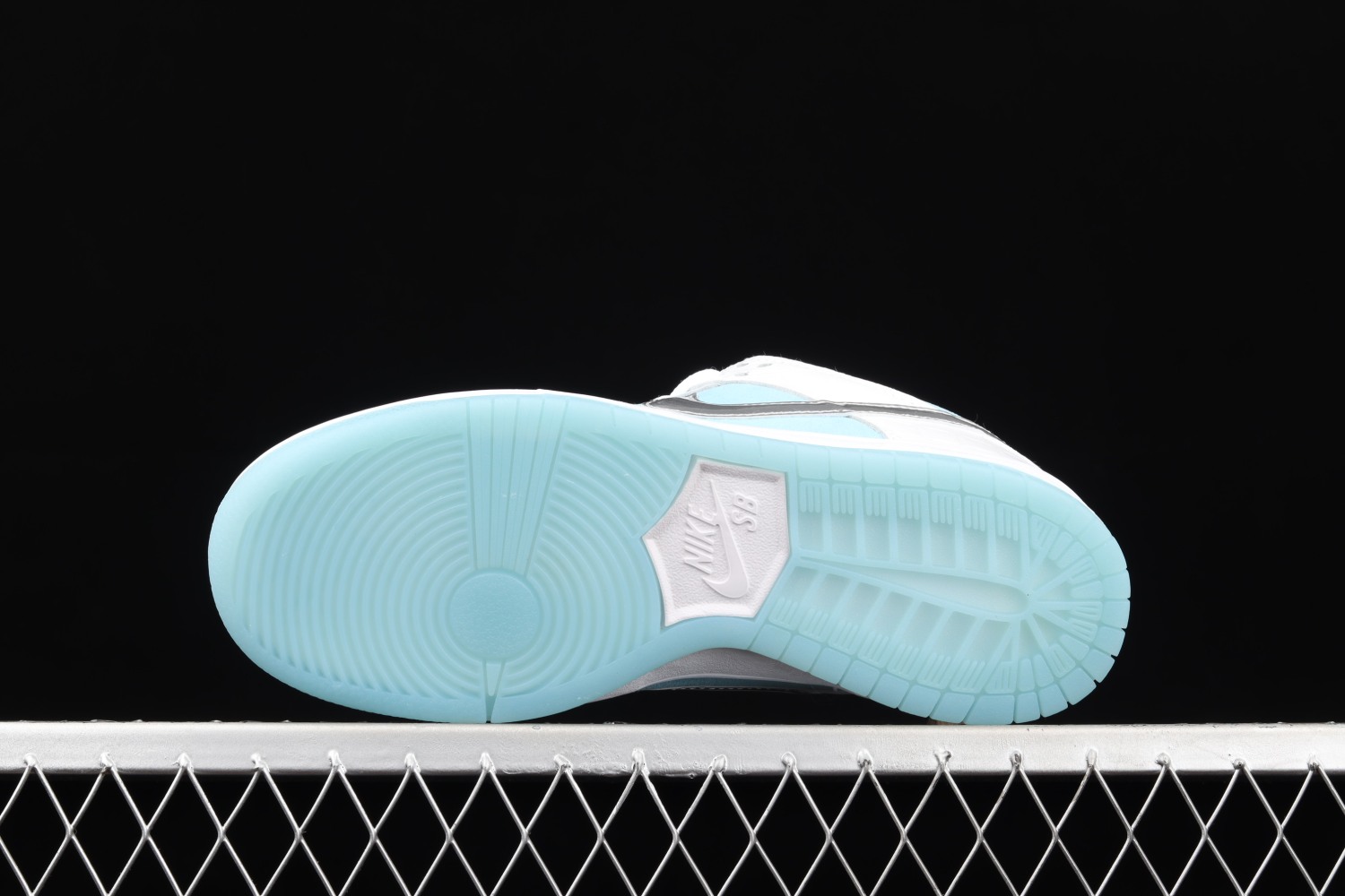 Nike SB Dunk Low Pro FTC Lagoon Pulse DH7687-400
