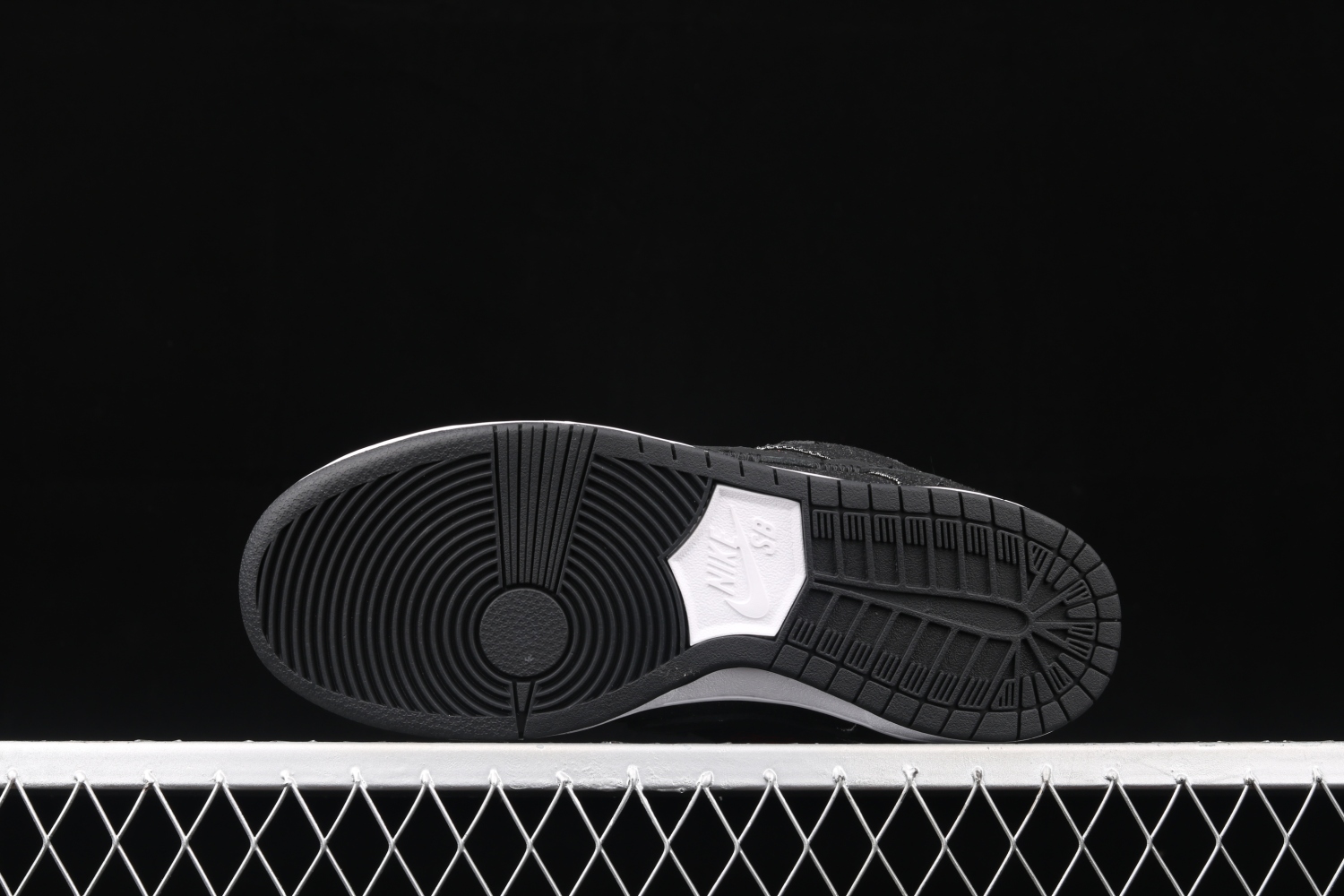 Nike SB Dunk Low Wasted Youth DD8386-001