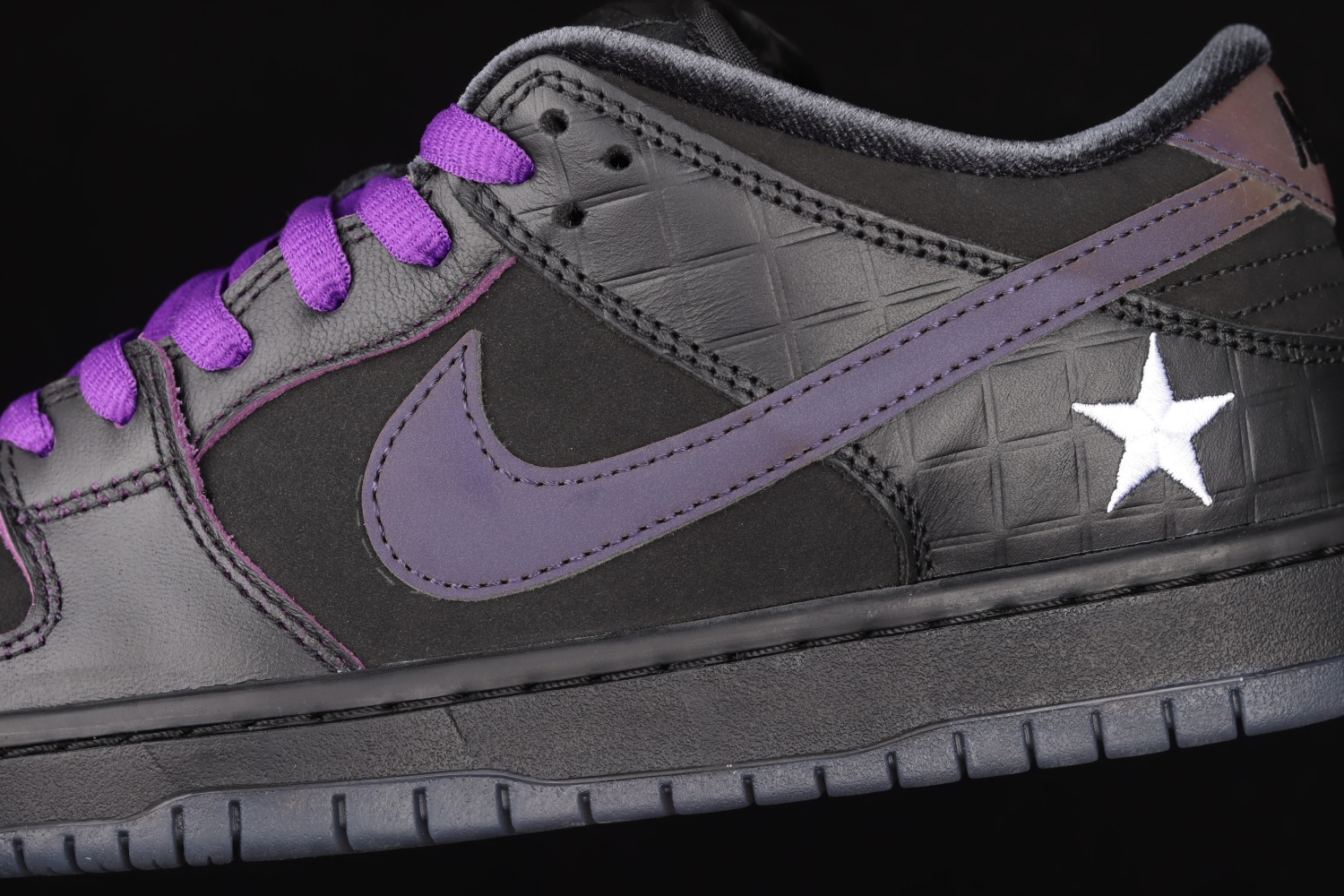 Nike SB Dunk Low Familia First Avenue DJ1159-001