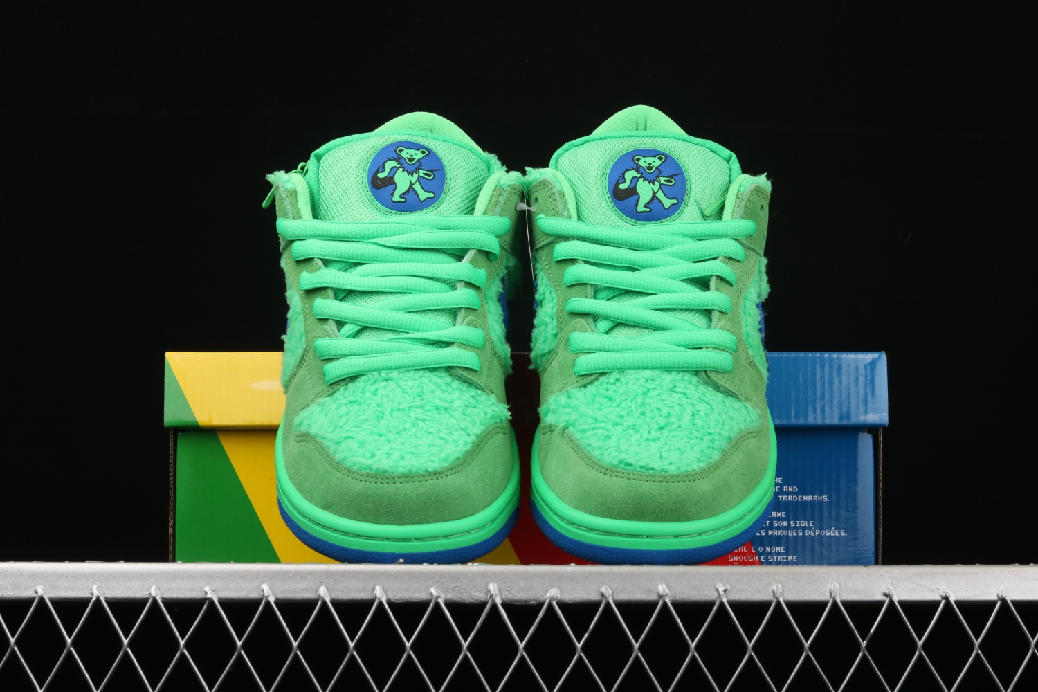 Nike SB Dunk Low Grateful Dead Bears Green CJ5378-300