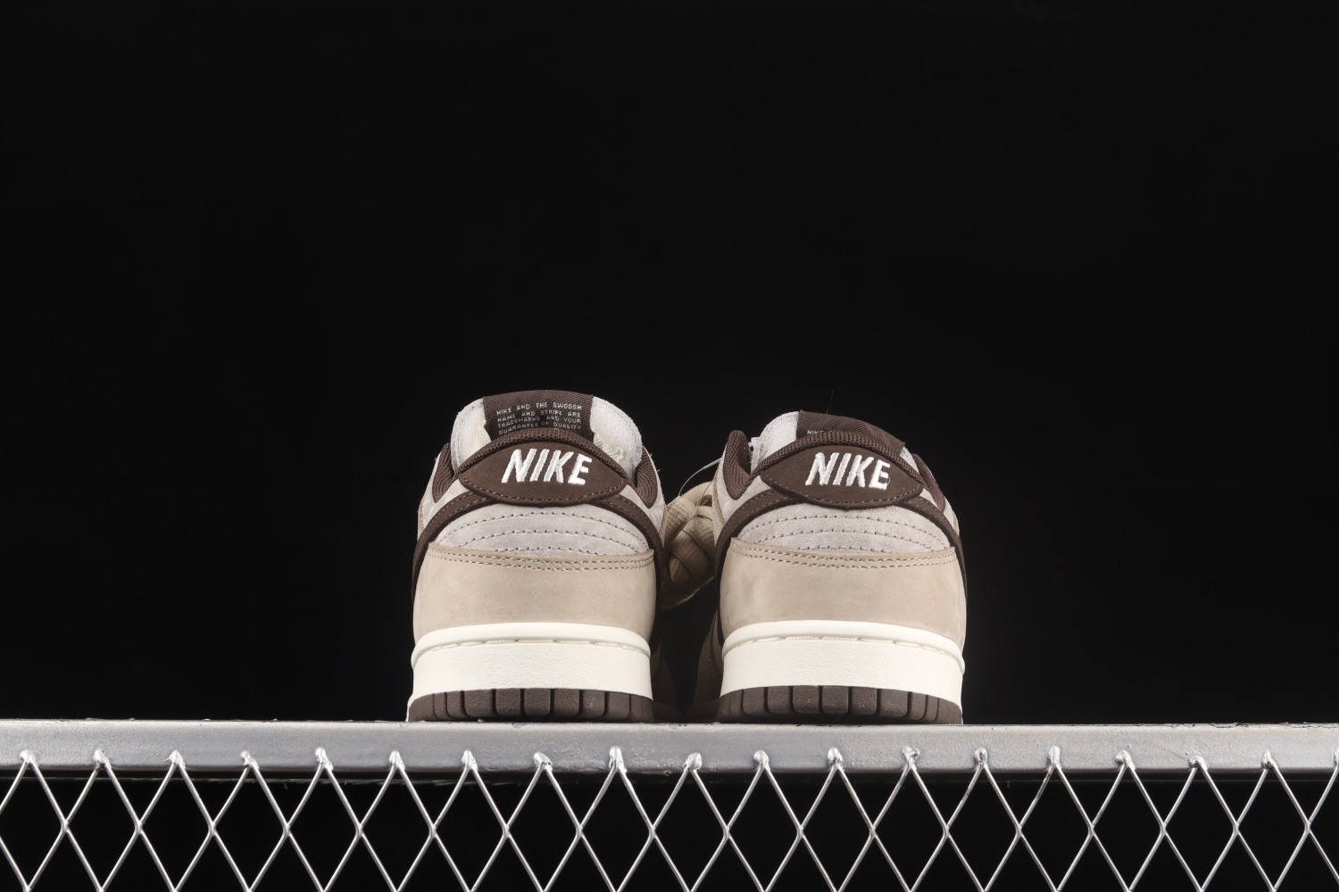 Otomo Katsuhiro x SB Dunk Low Steamboy OST LF0039-002