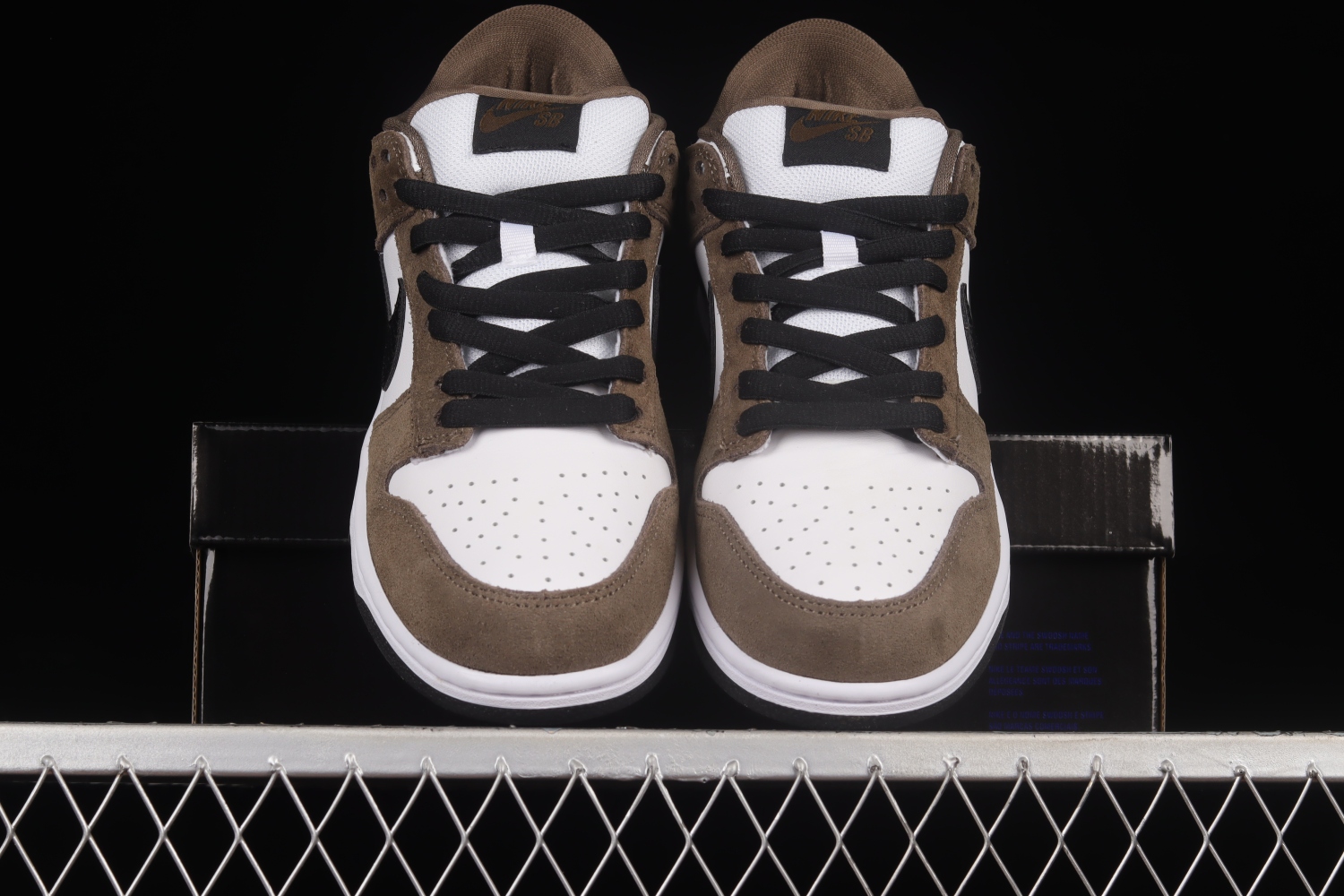 Nike SB Dunk Low White Black Trail End Brown 304292-102