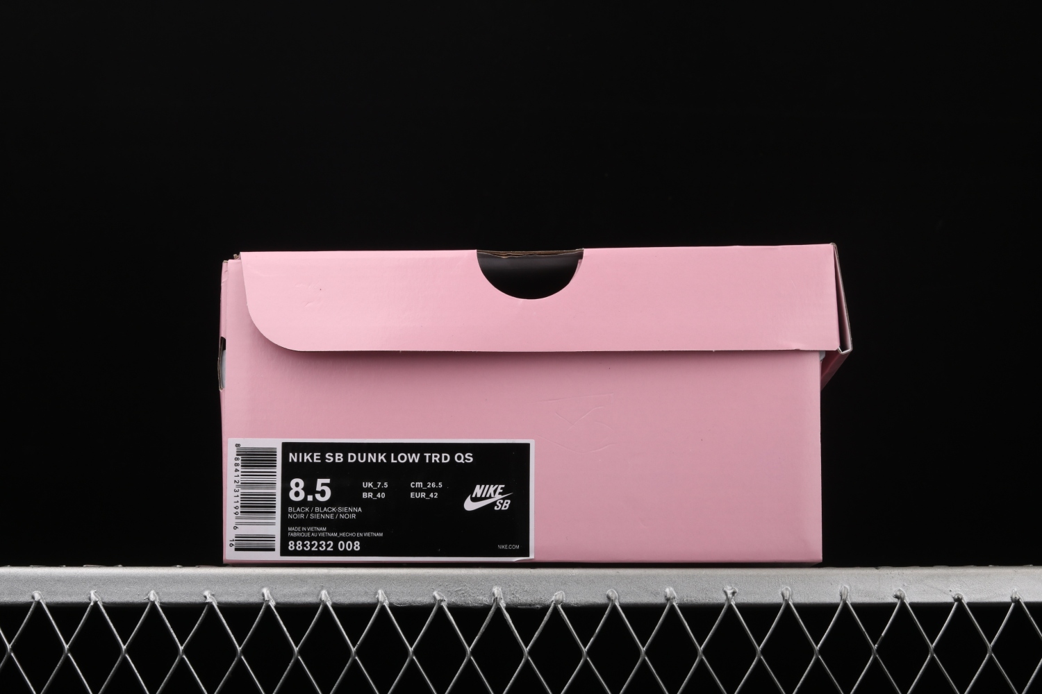 Nike SB Dunk Low TRD QS Black Pigeon 883232-008
