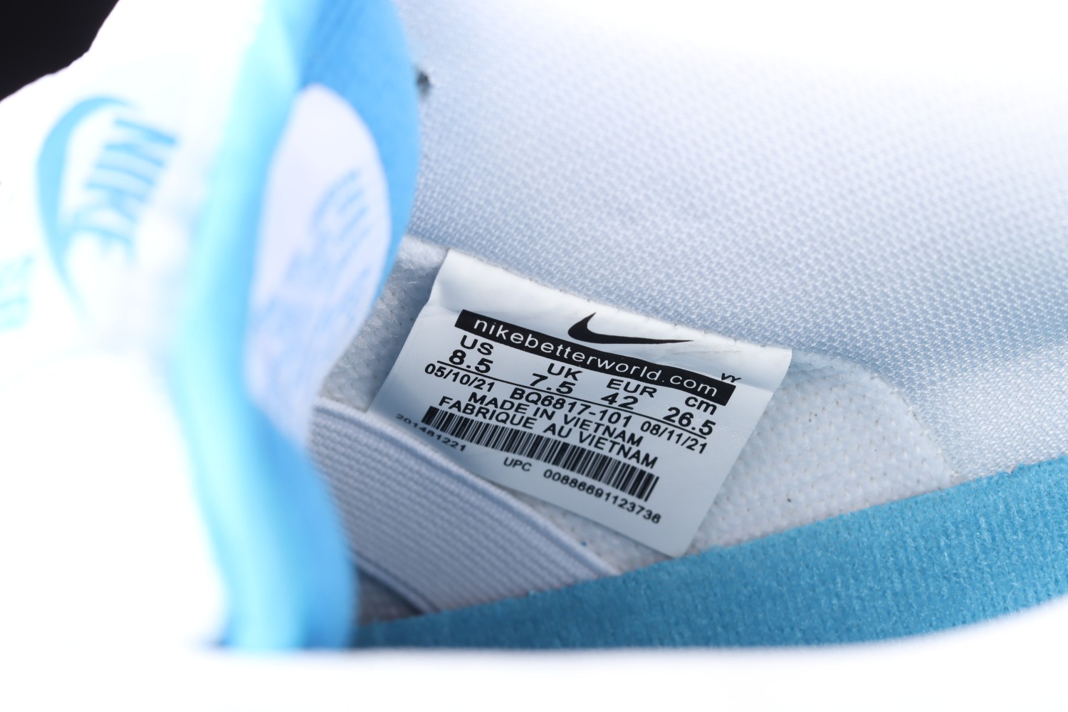 Nike SB Dunk Low Laser Blue BQ6817-101