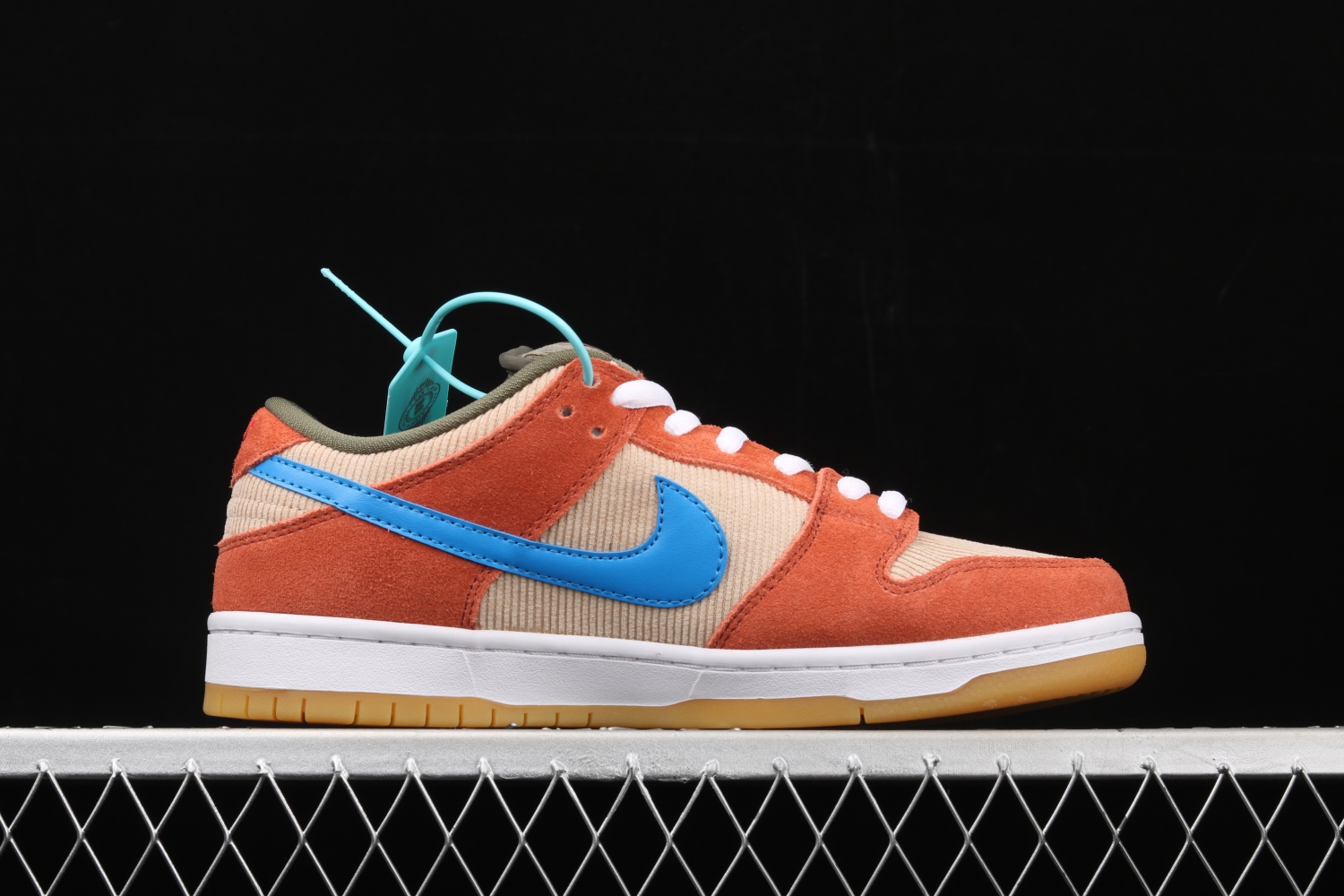 Nike SB Dunk Low Corduroy Dusty Peach BQ6817-201