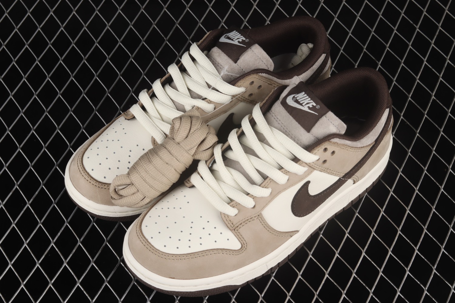 Otomo Katsuhiro x SB Dunk Low Steamboy OST LF0039-002