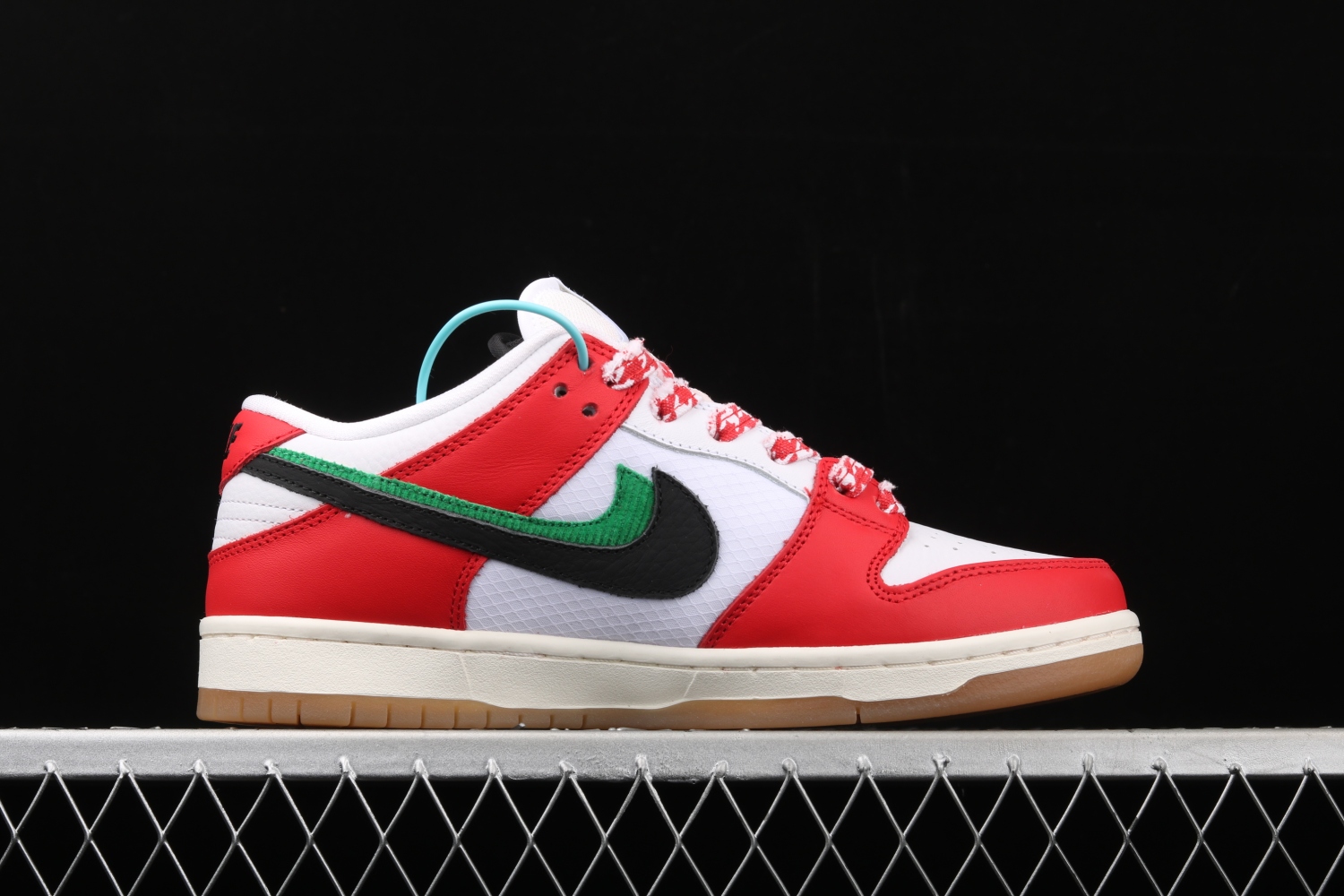 Nike SB Dunk Low Frame Skate Habibi CT2550-600