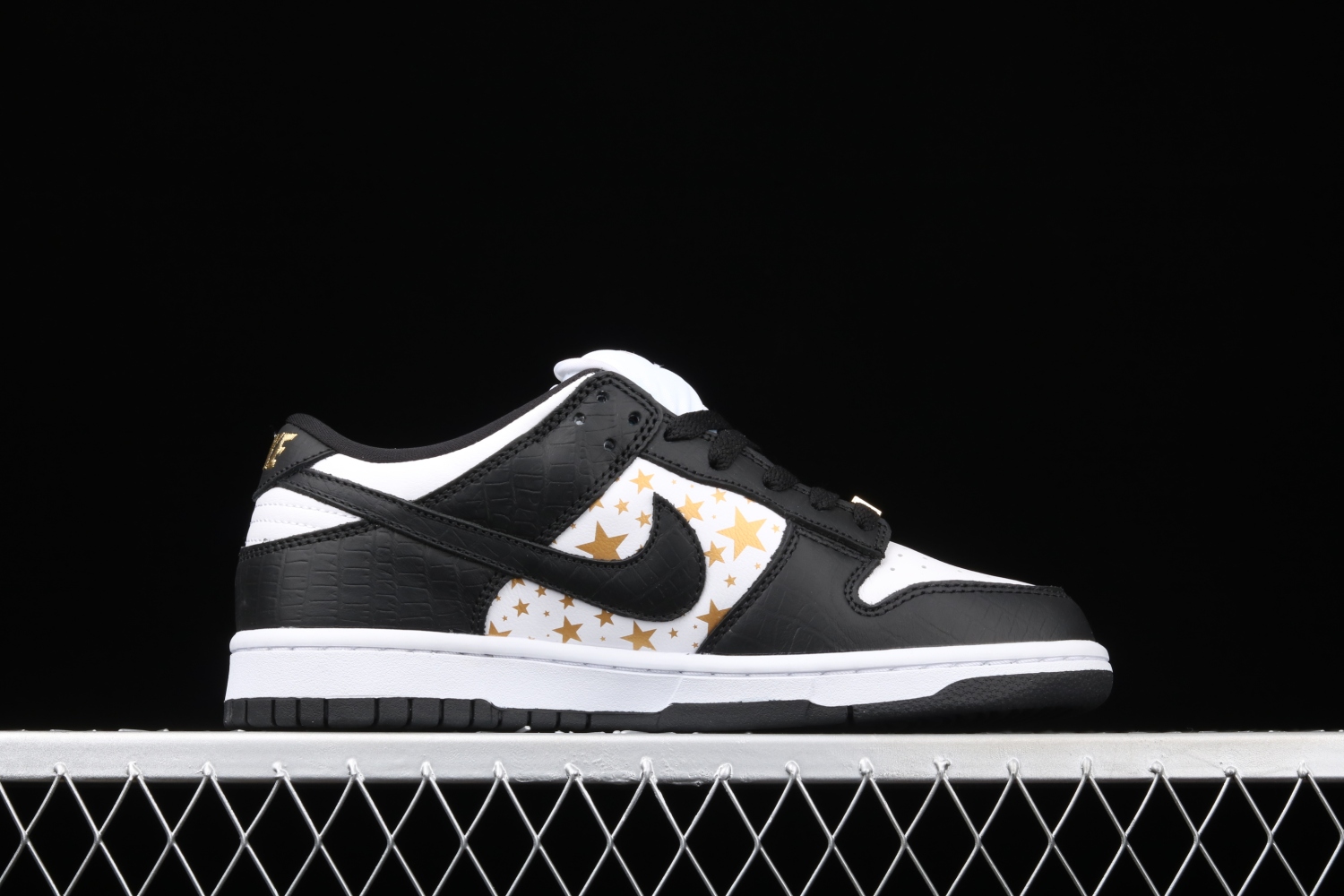 Nike SB Dunk Low Supreme Stars Black (2021) DH3228-102