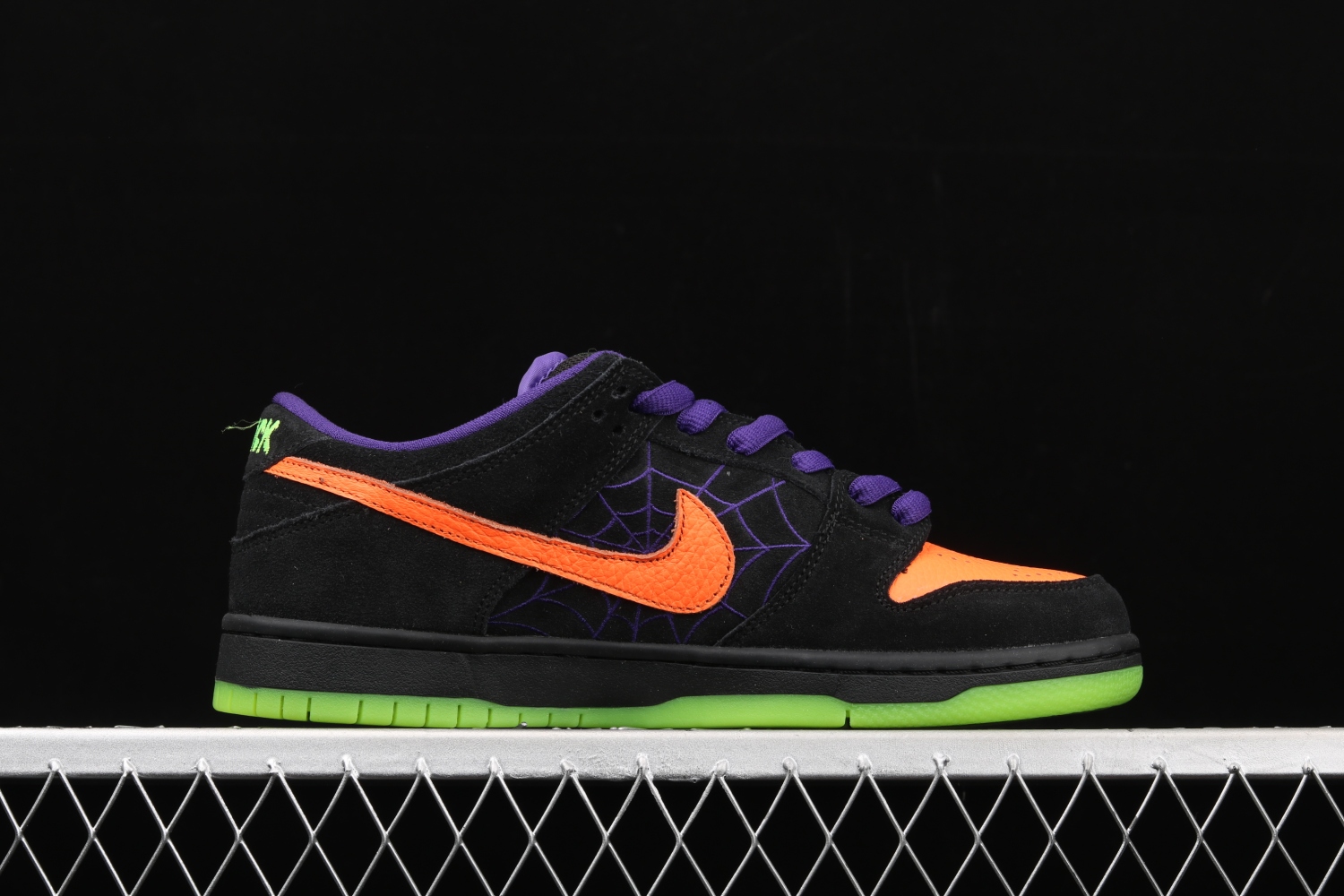Nike SB Dunk Low Night of Mischief Halloween BQ6817-006