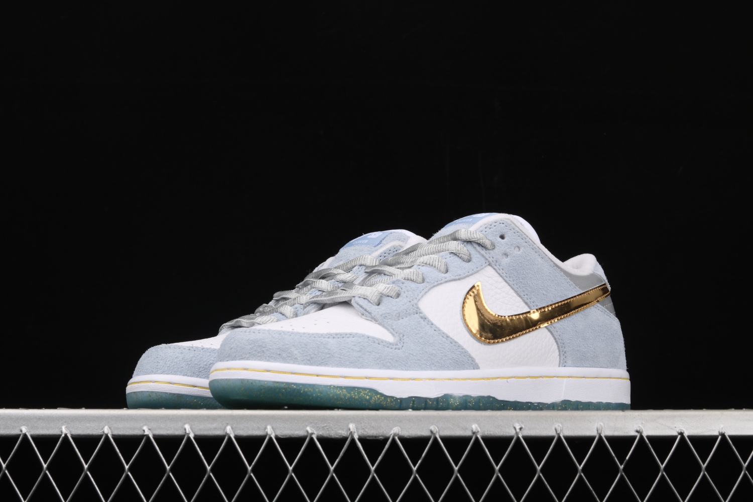 Nike SB Dunk Low Sean Cliver DC9936-100