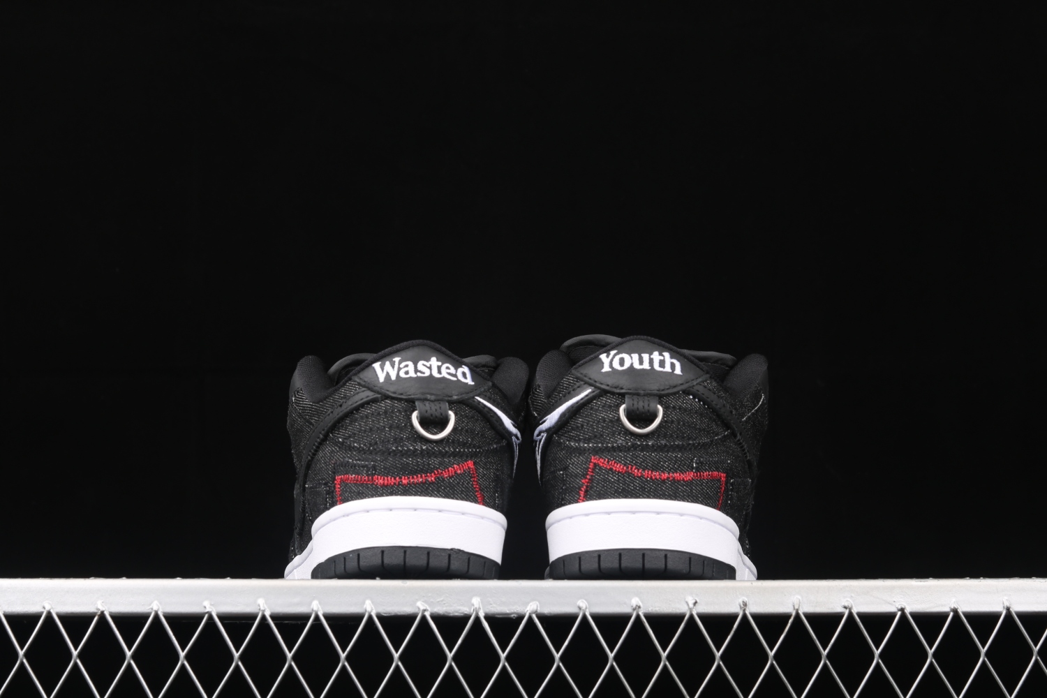 Nike SB Dunk Low Wasted Youth DD8386-001