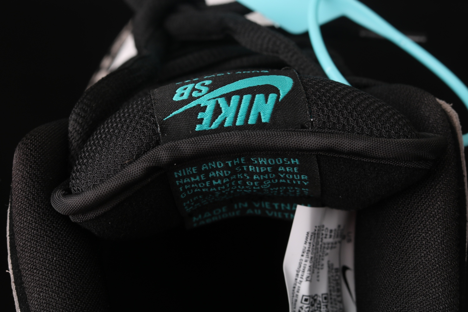 Nike SB Dunk Low atmos Elephant BQ6817-009