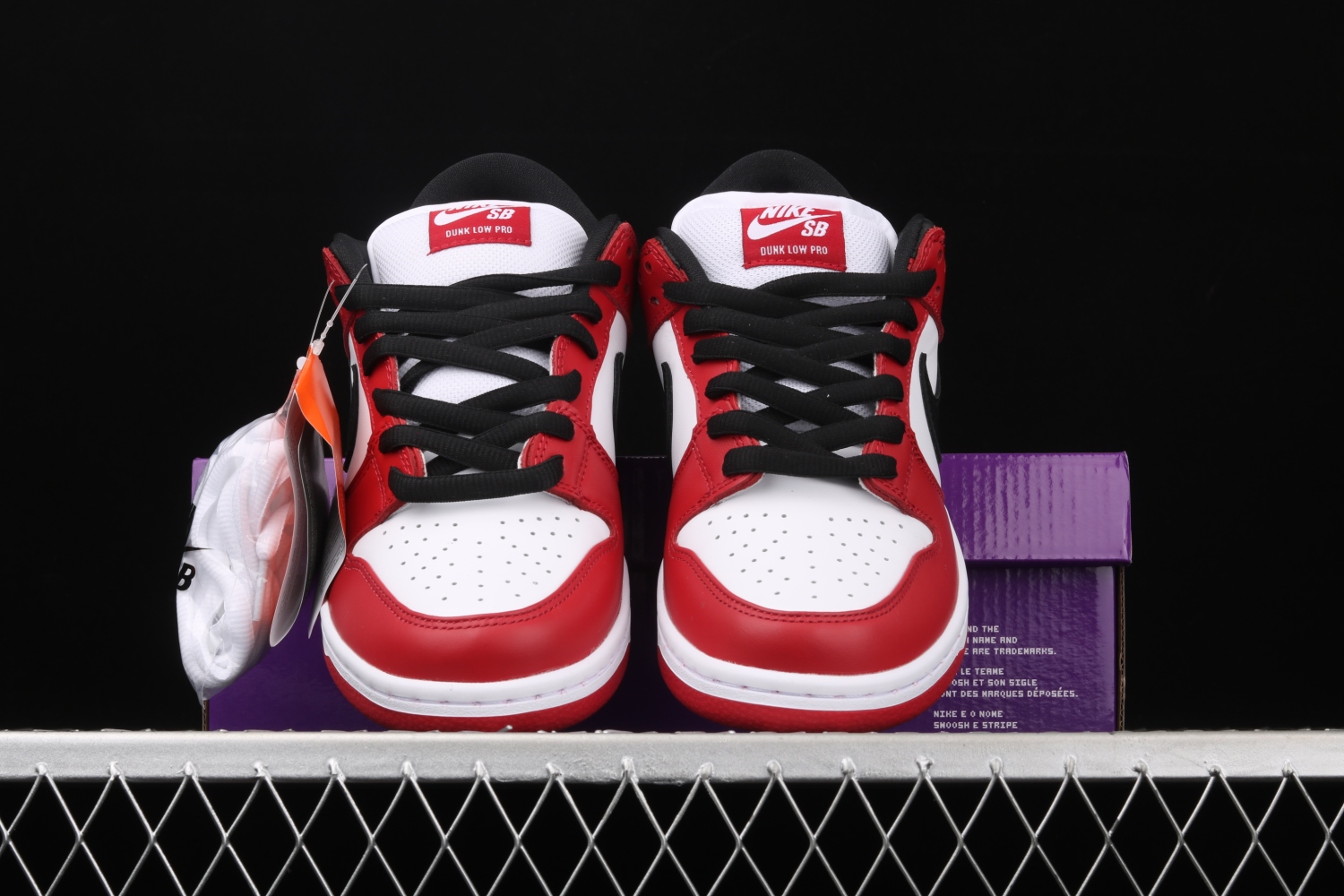 Nike SB Dunk Low J-Pack Chicago BQ6817-600