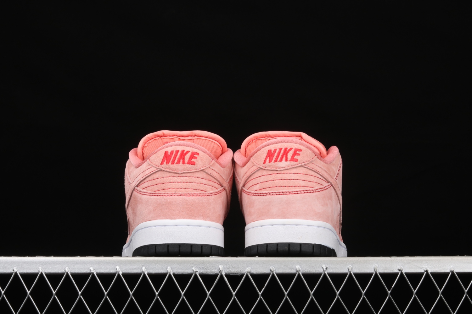 Nike SB Dunk Low Pink Pig CV1655-600