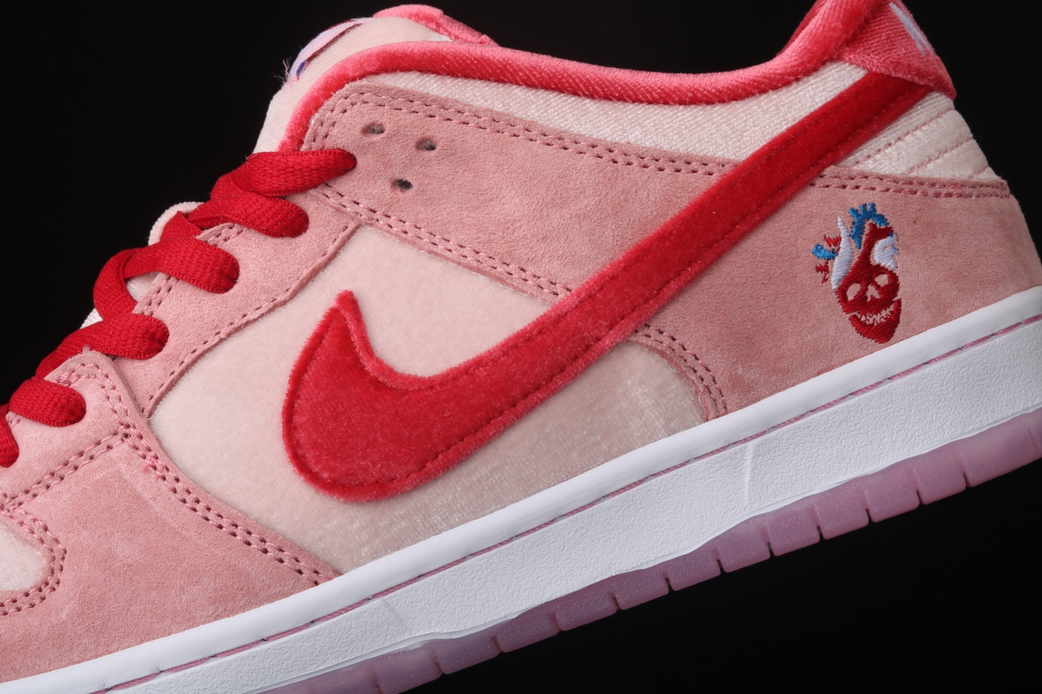 Nike SB Dunk Low StrangeLove Skateboards (Regular Box)  CT2552-800