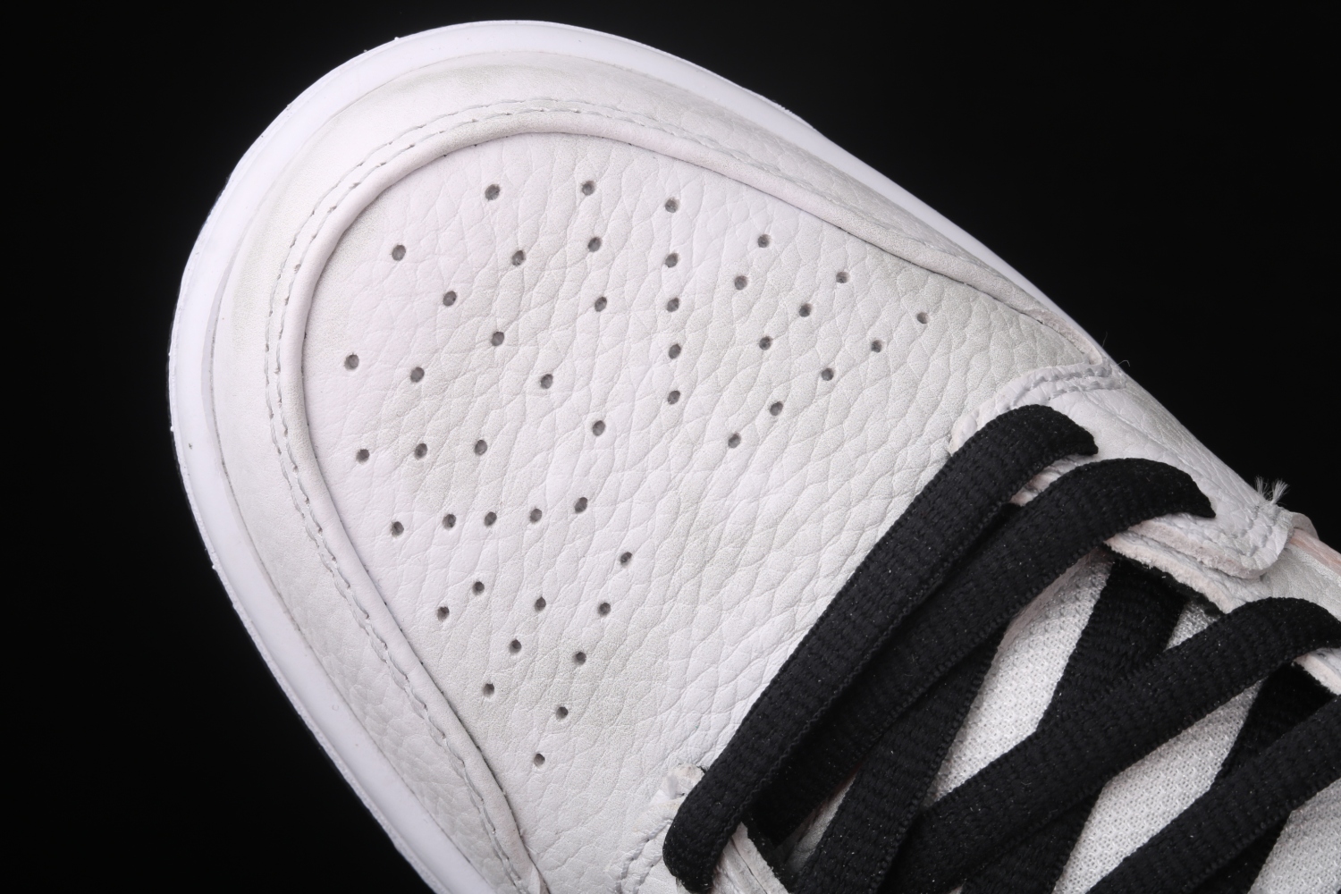 Nike SB Dunk Low Roswell Raygun BQ6832-101