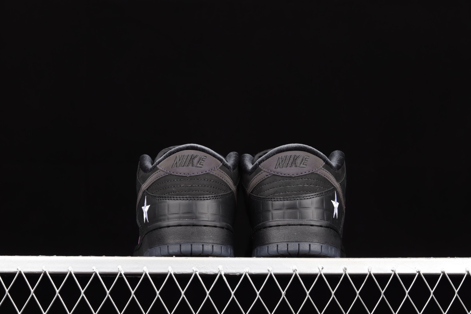 Nike SB Dunk Low Familia First Avenue DJ1159-001