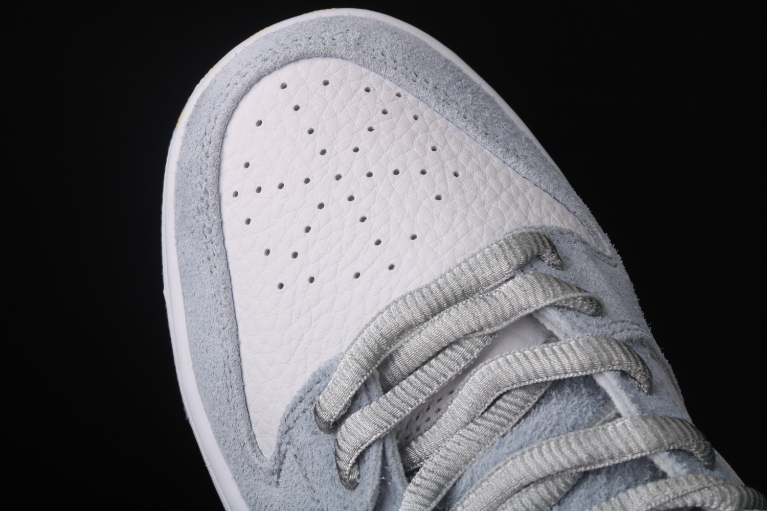 Nike SB Dunk Low Sean Cliver DC9936-100
