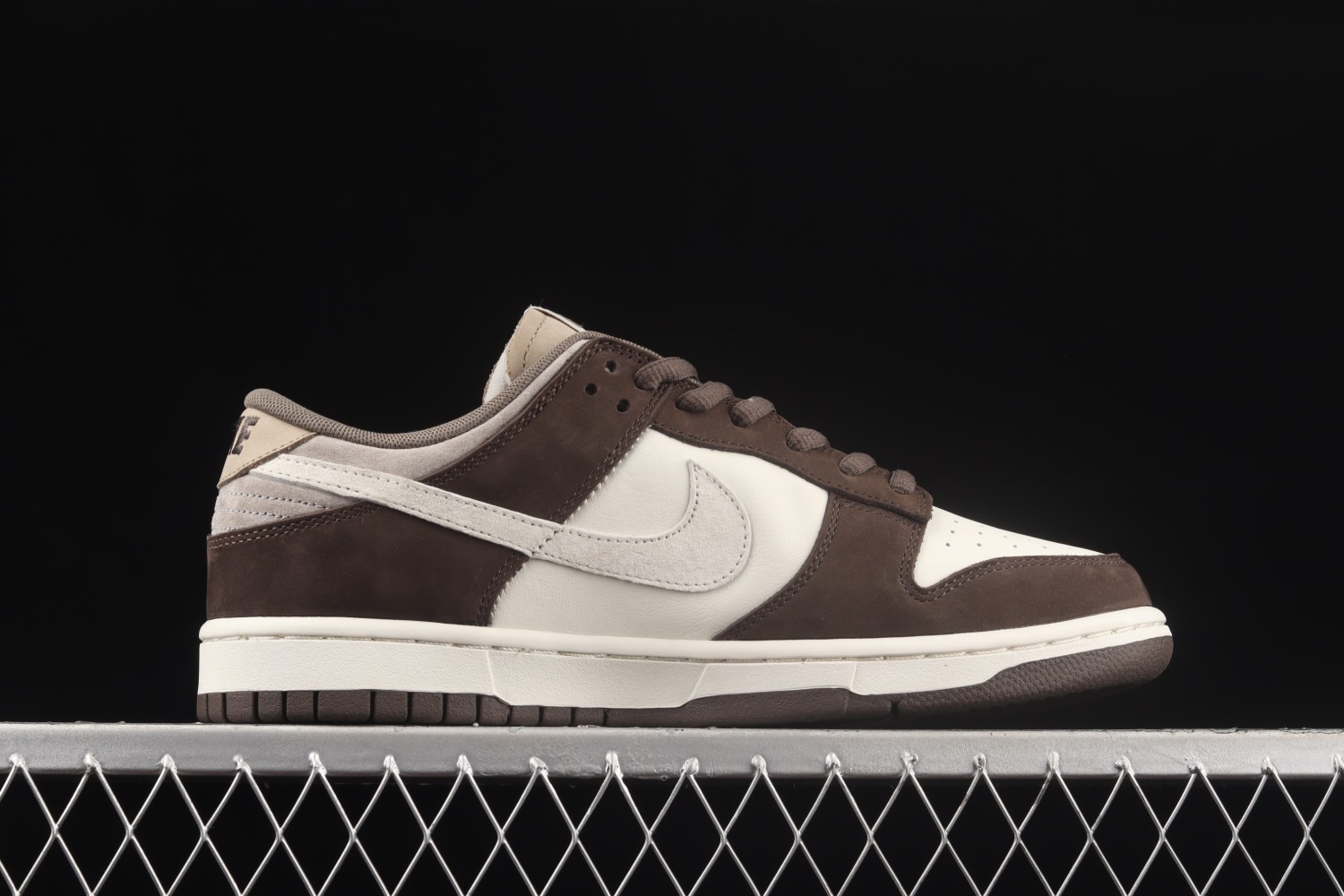 Otomo Katsuhiro x Nike SB Dunk Low Steamboy OST Grey Brown Mocha LF0039-001