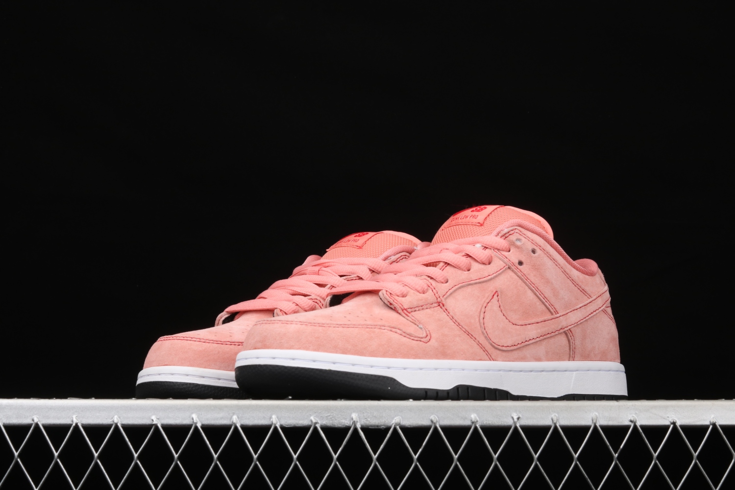 Nike SB Dunk Low Pink Pig CV1655-600