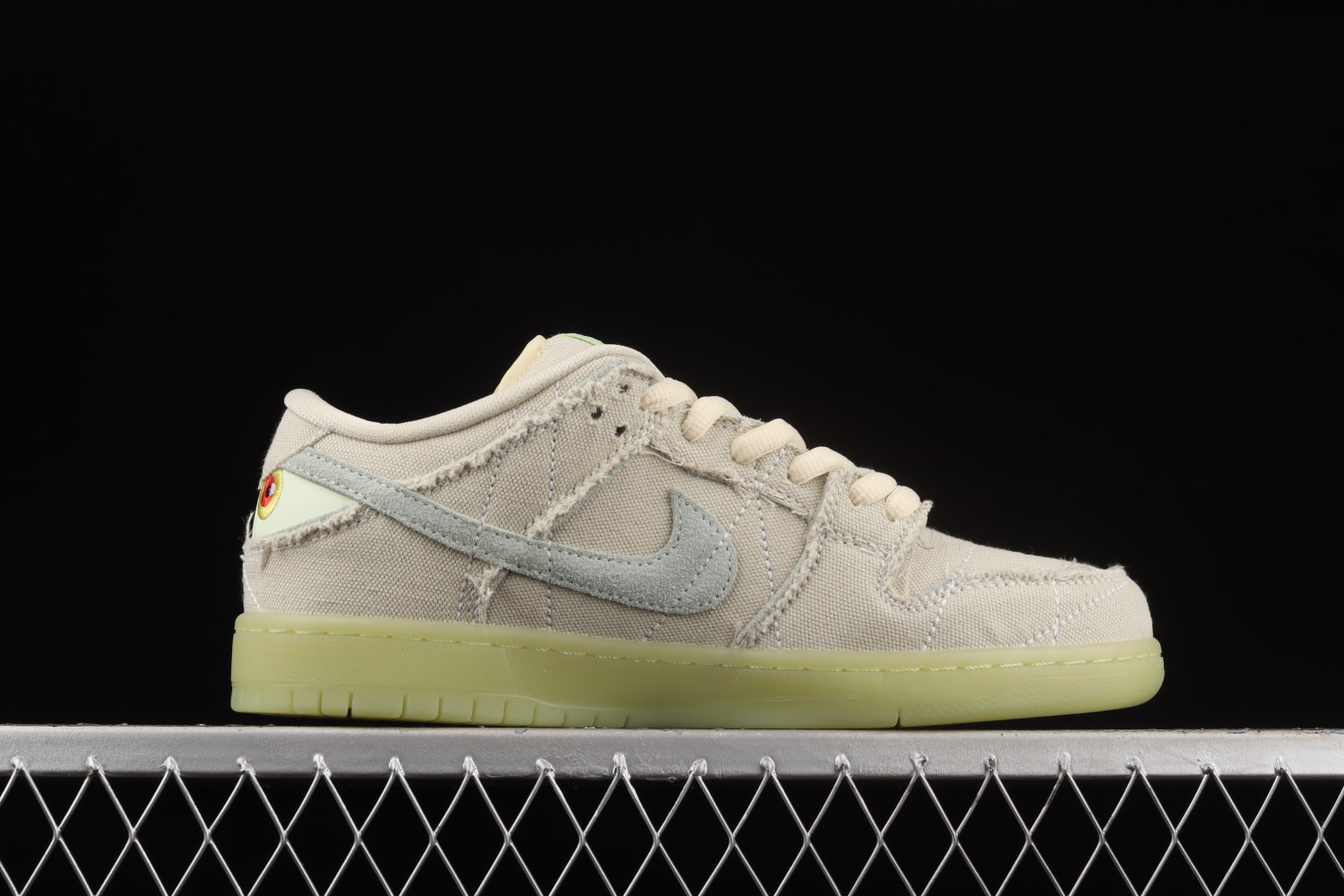 Nike SB Dunk Low Mummy DM0774-111