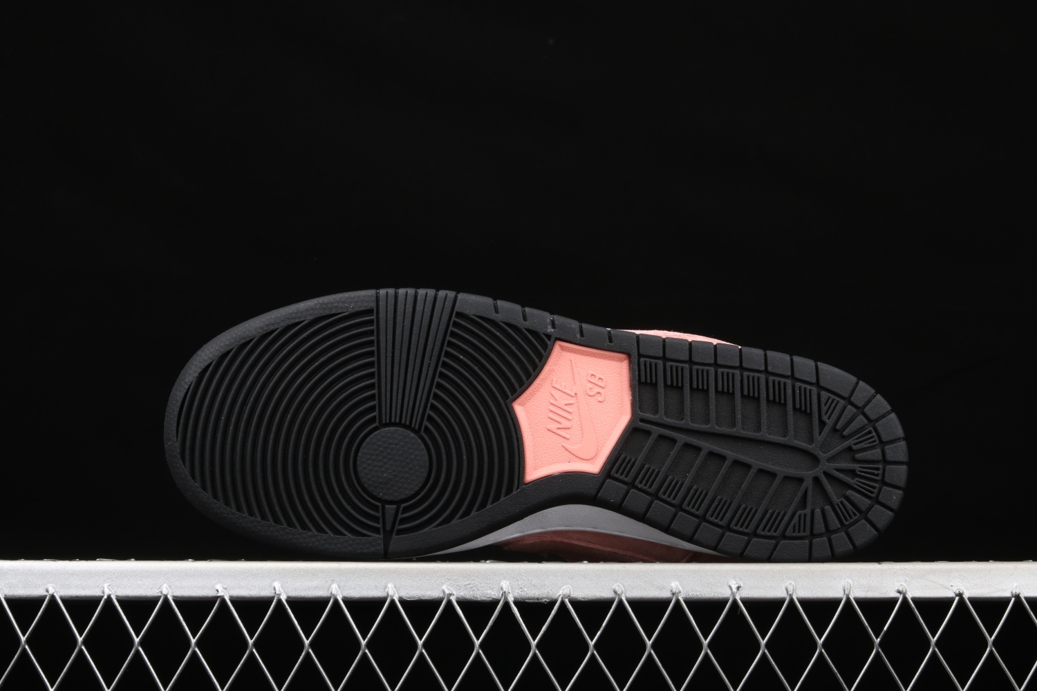 Nike SB Dunk Low Pink Pig CV1655-600
