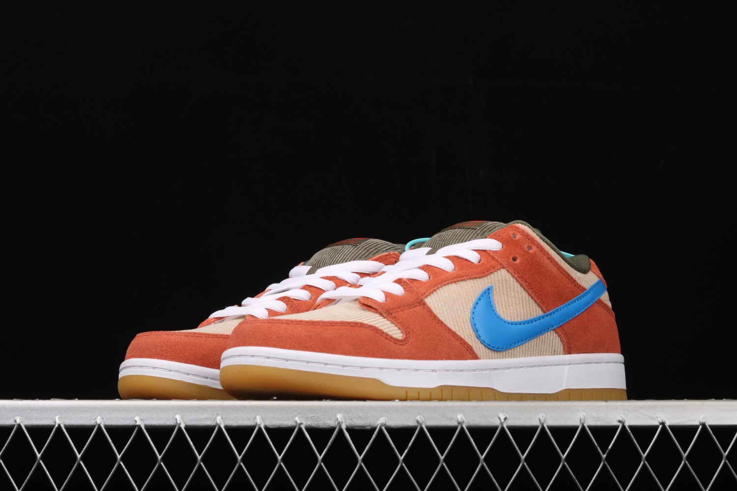 Nike SB Dunk Low Corduroy Dusty Peach BQ6817-201