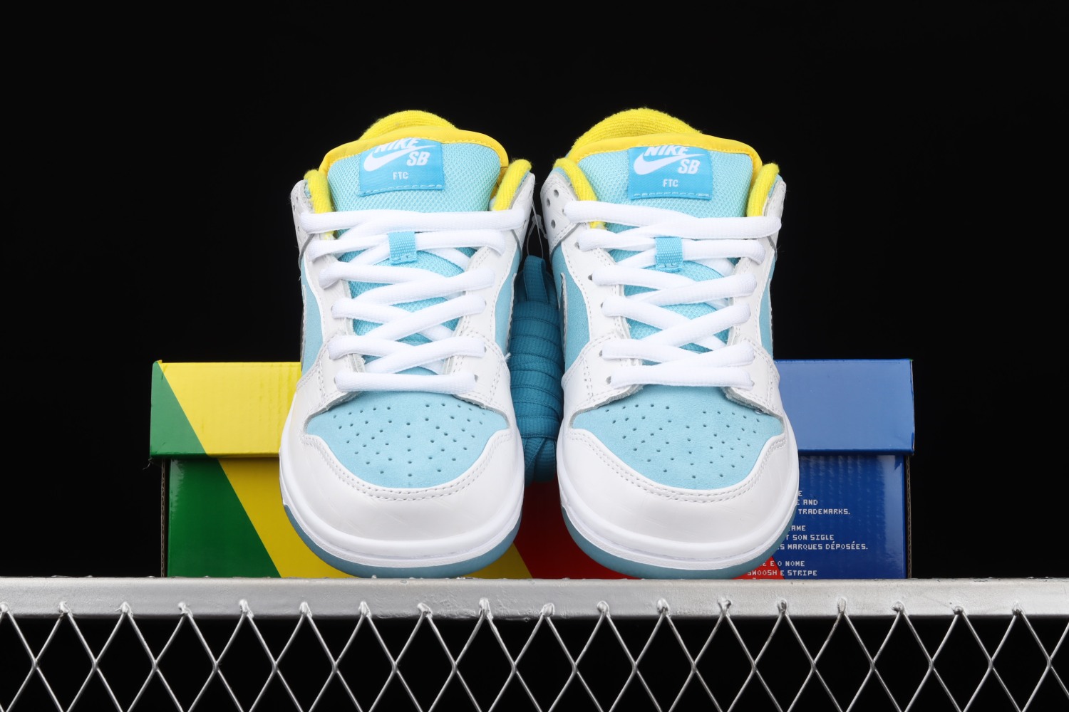 Nike SB Dunk Low Pro FTC Lagoon Pulse DH7687-400