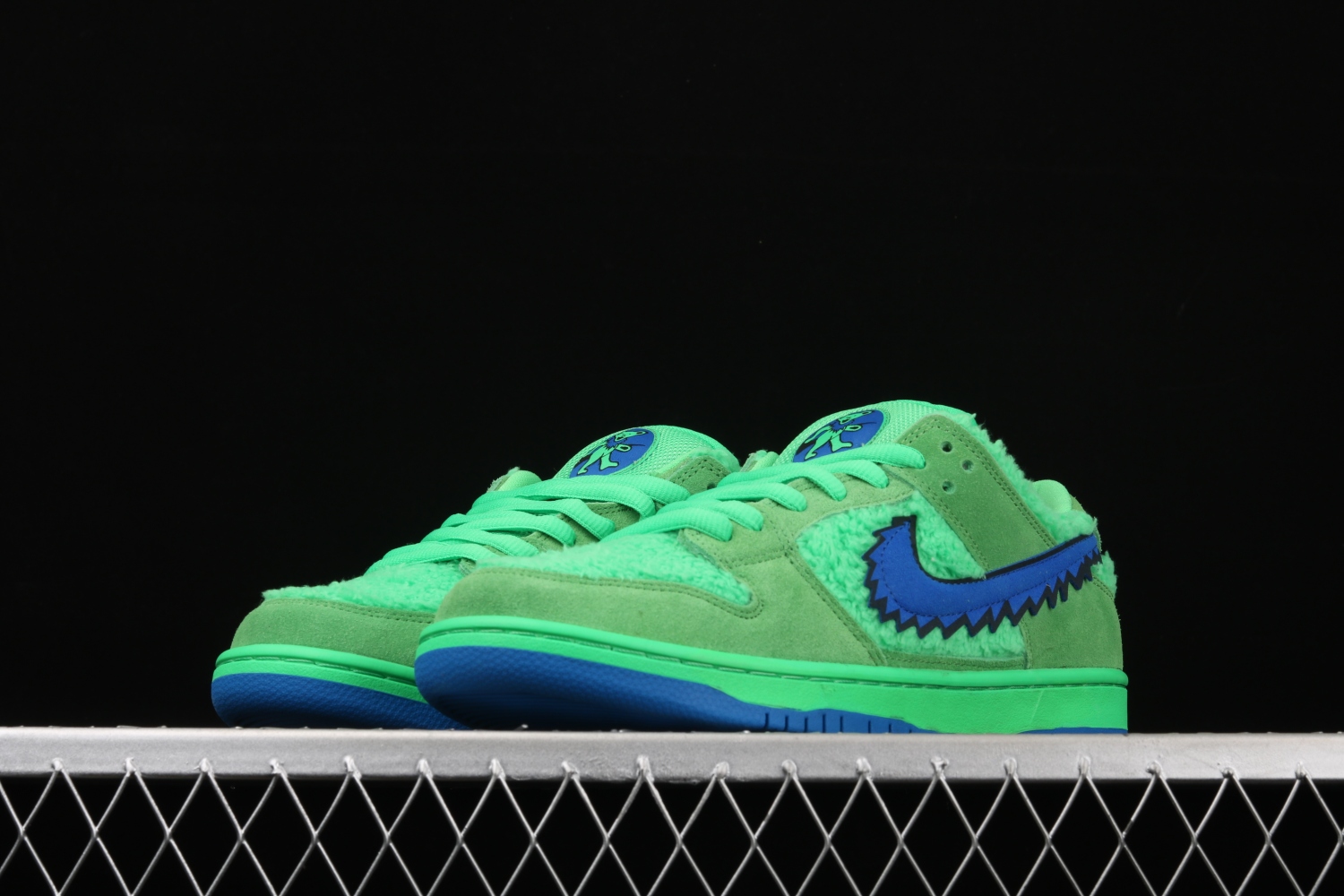 Nike SB Dunk Low Grateful Dead Bears Green CJ5378-300