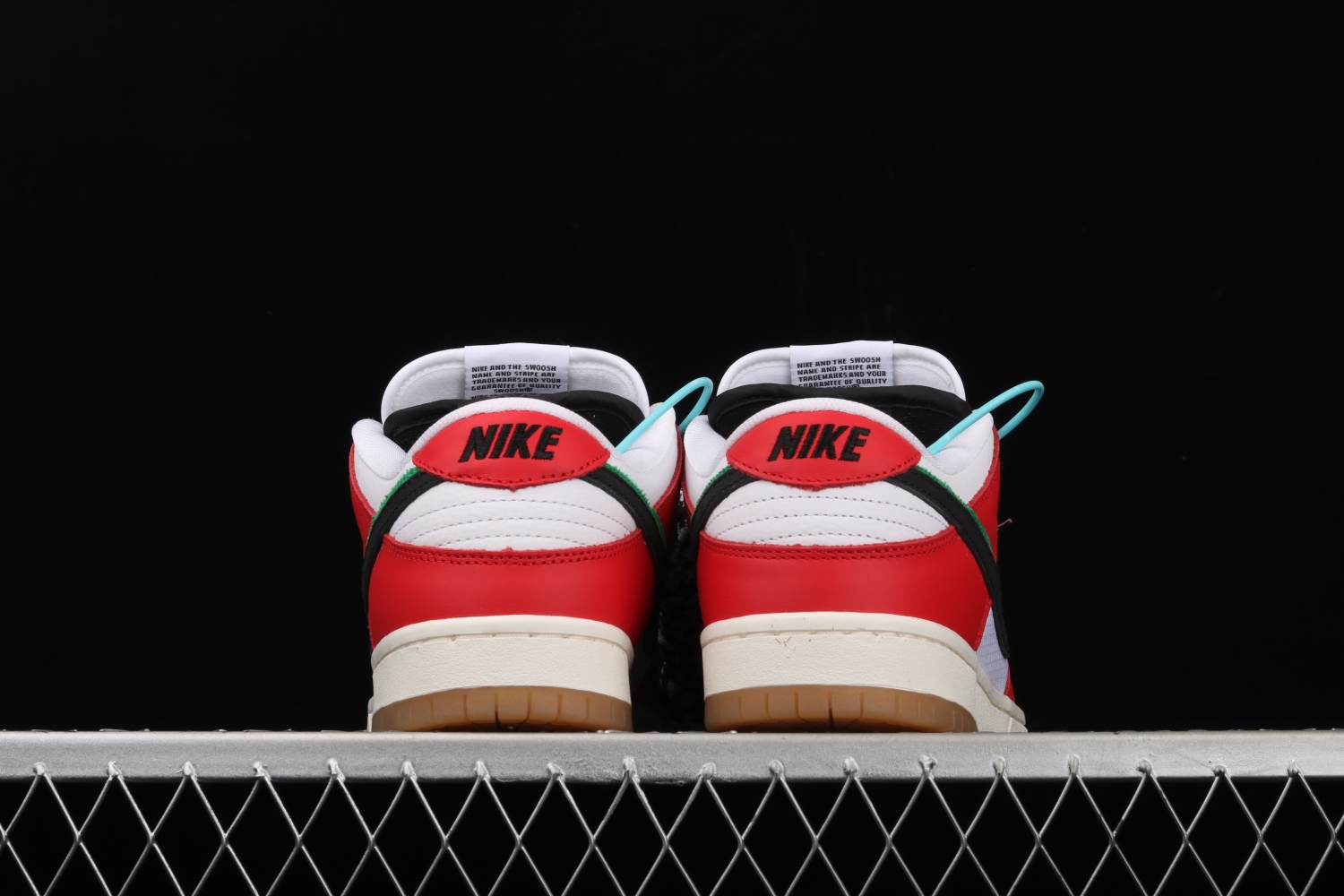 Nike SB Dunk Low Frame Skate Habibi CT2550-600