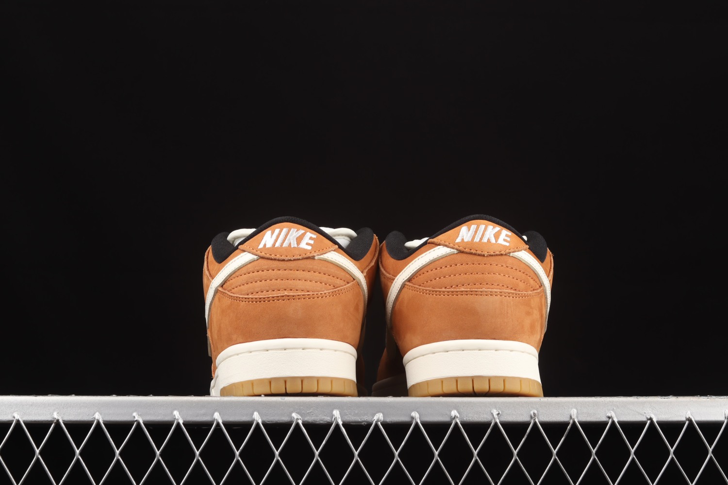 Nike SB Dunk Low Pro Dark Russet DH1319-200