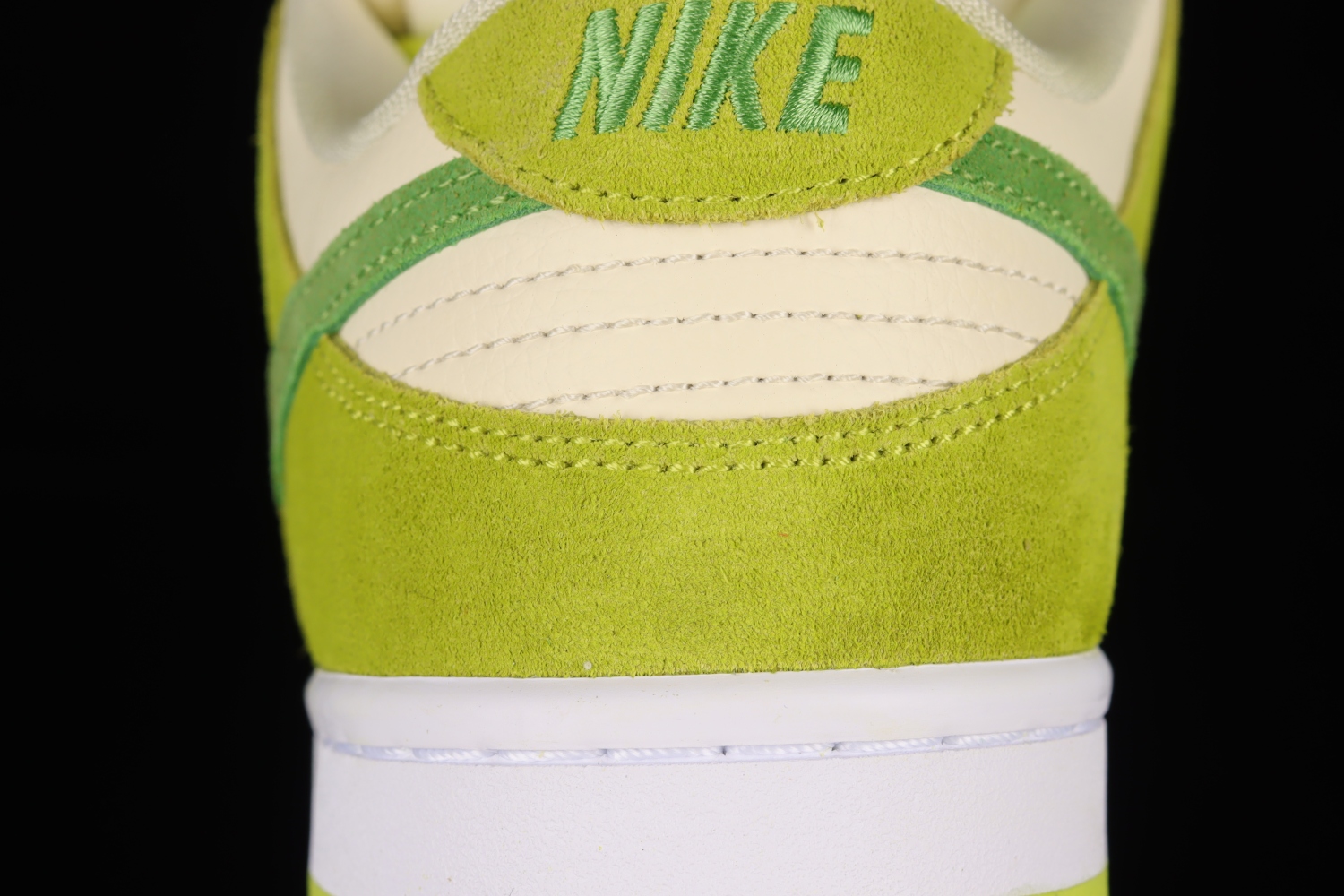 Nike SB Dunk Low Green Apple DM0807-300