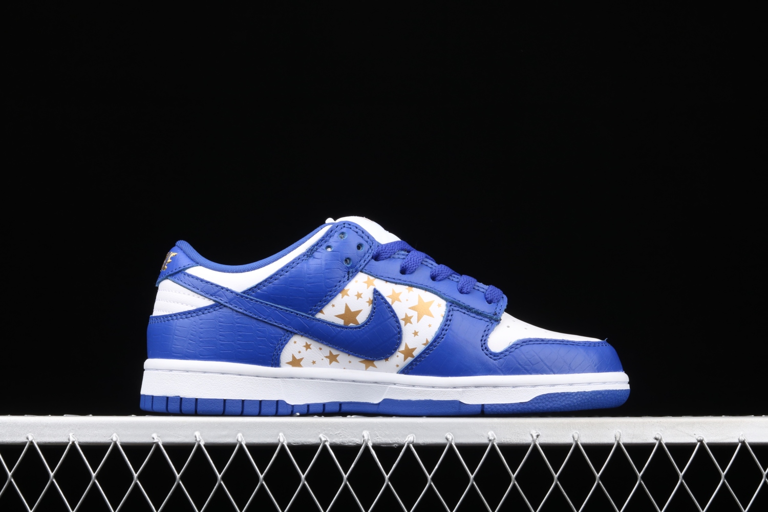 Nike SB Dunk Low Supreme Stars Hyper Royal (2021) DH3228-100