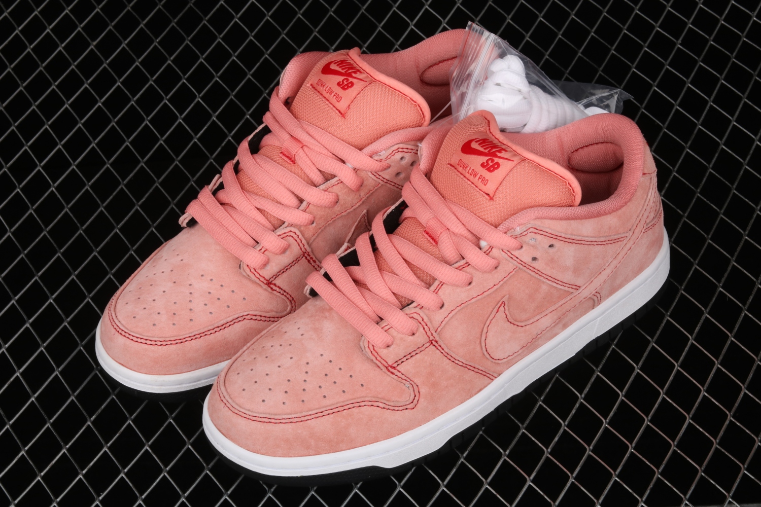 Nike SB Dunk Low Pink Pig CV1655-600