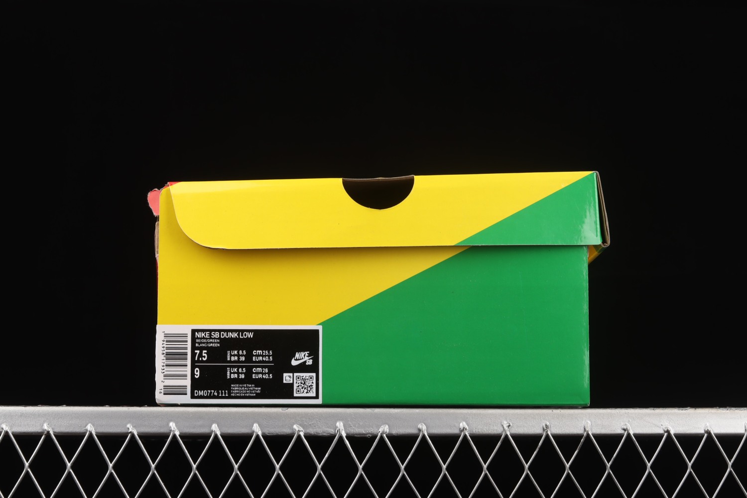 Nike SB Dunk Low Mummy DM0774-111