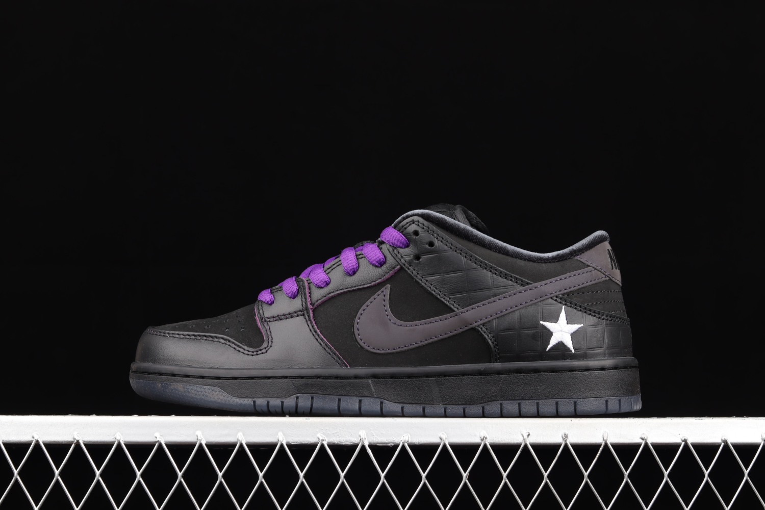 Nike SB Dunk Low Familia First Avenue DJ1159-001
