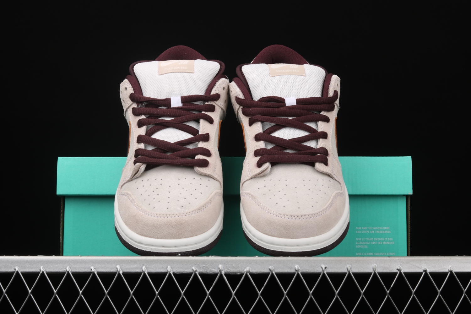 Nike SB Dunk Low Desert Sand Mahogany  BQ6817-004