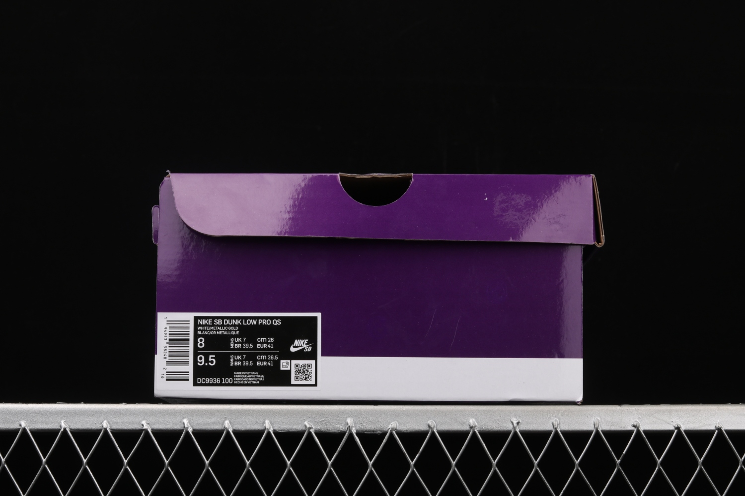 Nike SB Dunk Low Sean Cliver DC9936-100