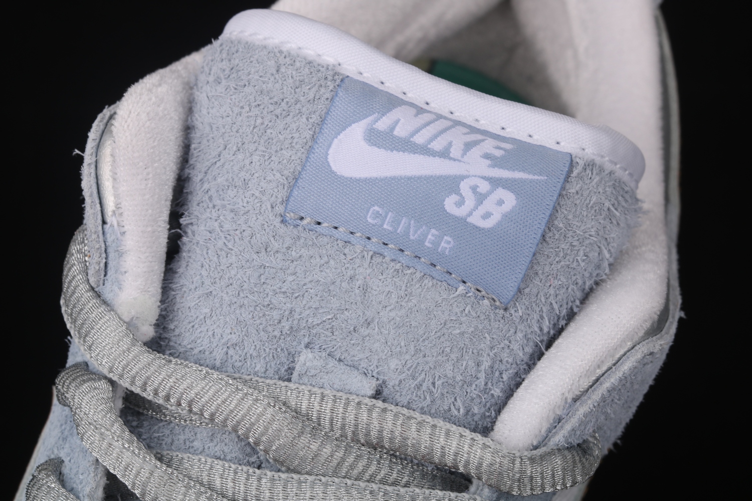 Nike SB Dunk Low Sean Cliver DC9936-100