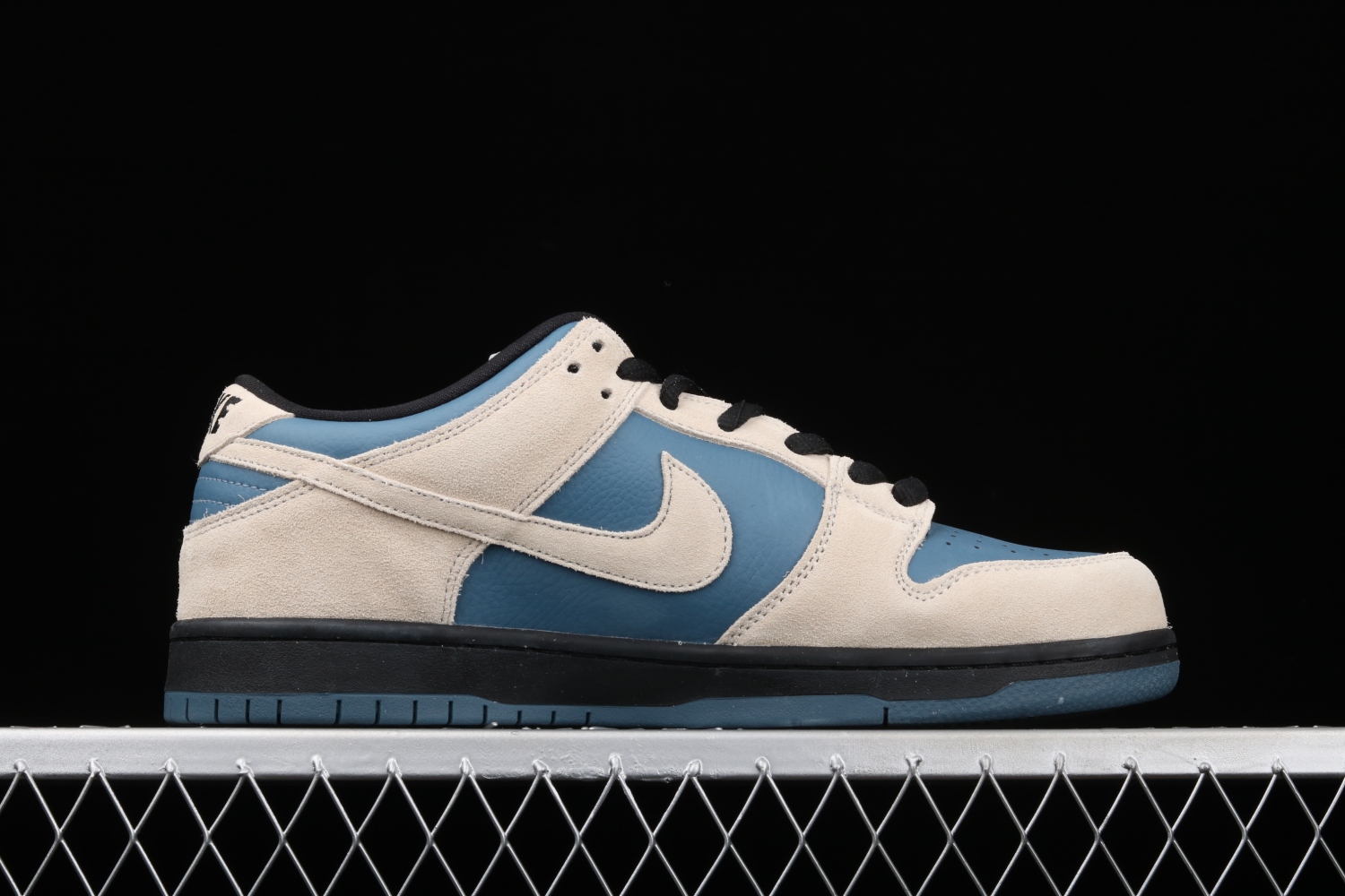 Nike SB Dunk Low Light Cream Thunderstorm BQ6817-200