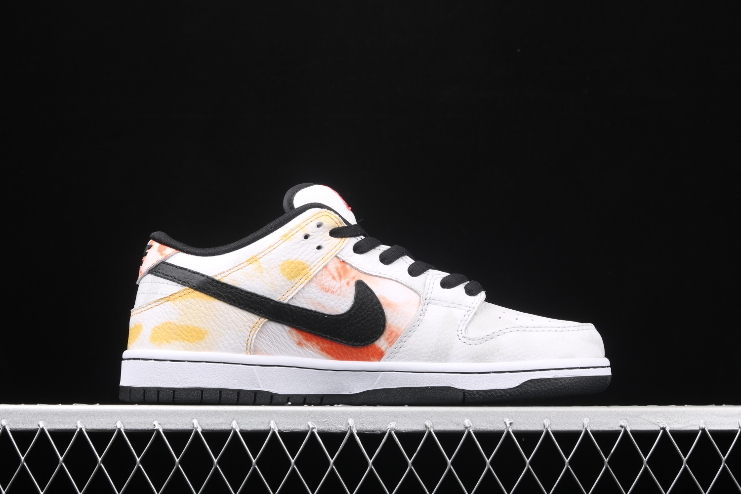 Nike SB Dunk Low Roswell Raygun BQ6832-101