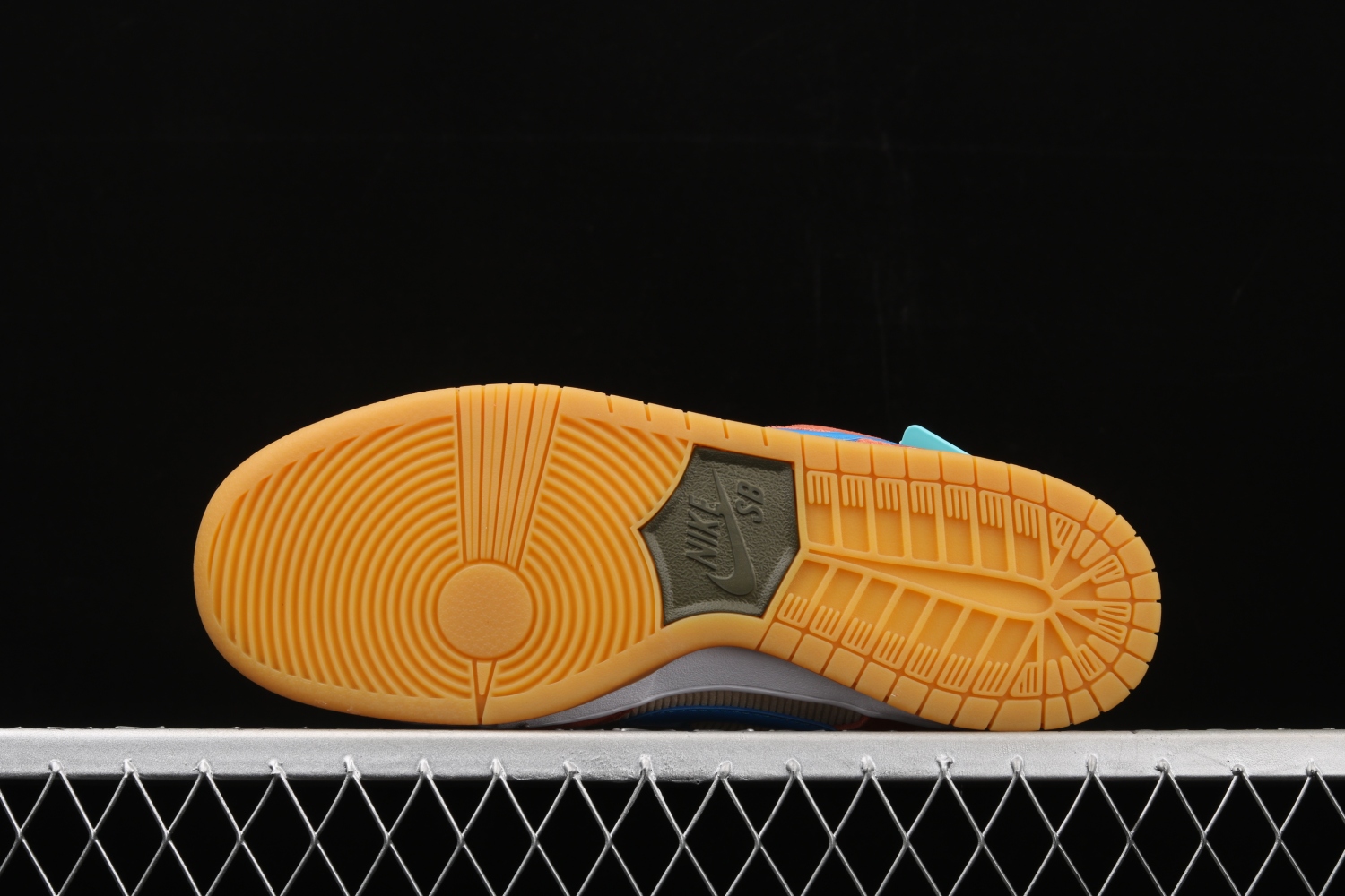 Nike SB Dunk Low Corduroy Dusty Peach BQ6817-201