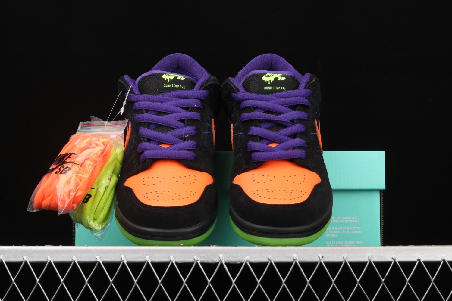 Nike SB Dunk Low Night of Mischief Halloween BQ6817-006