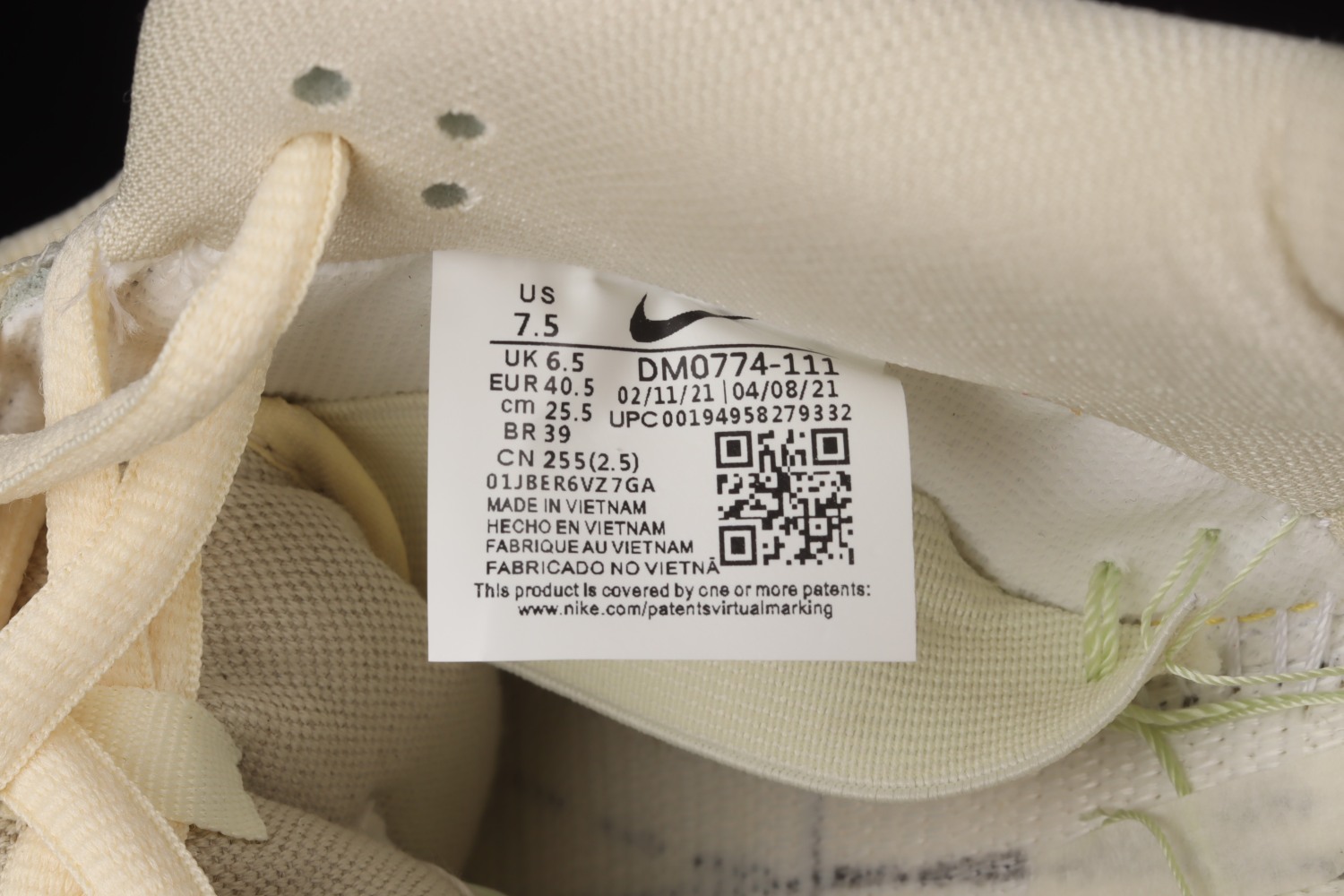 Nike SB Dunk Low Mummy DM0774-111