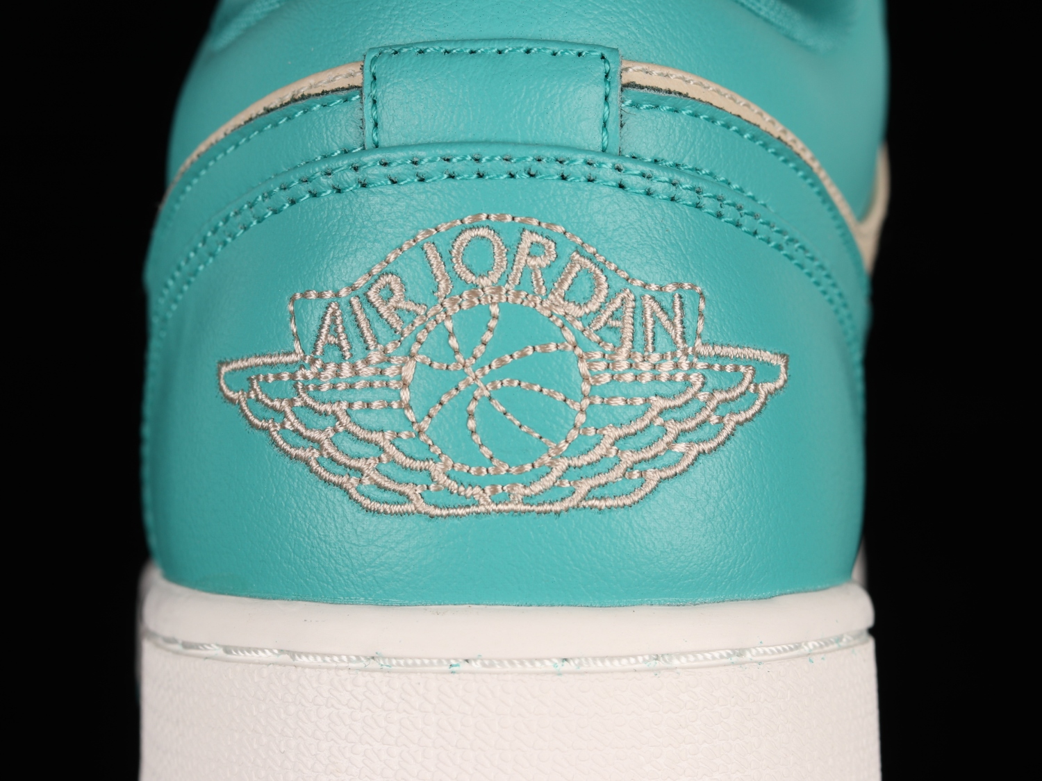 Jordan 1 Low Tropical Teal (W) DC0774-131