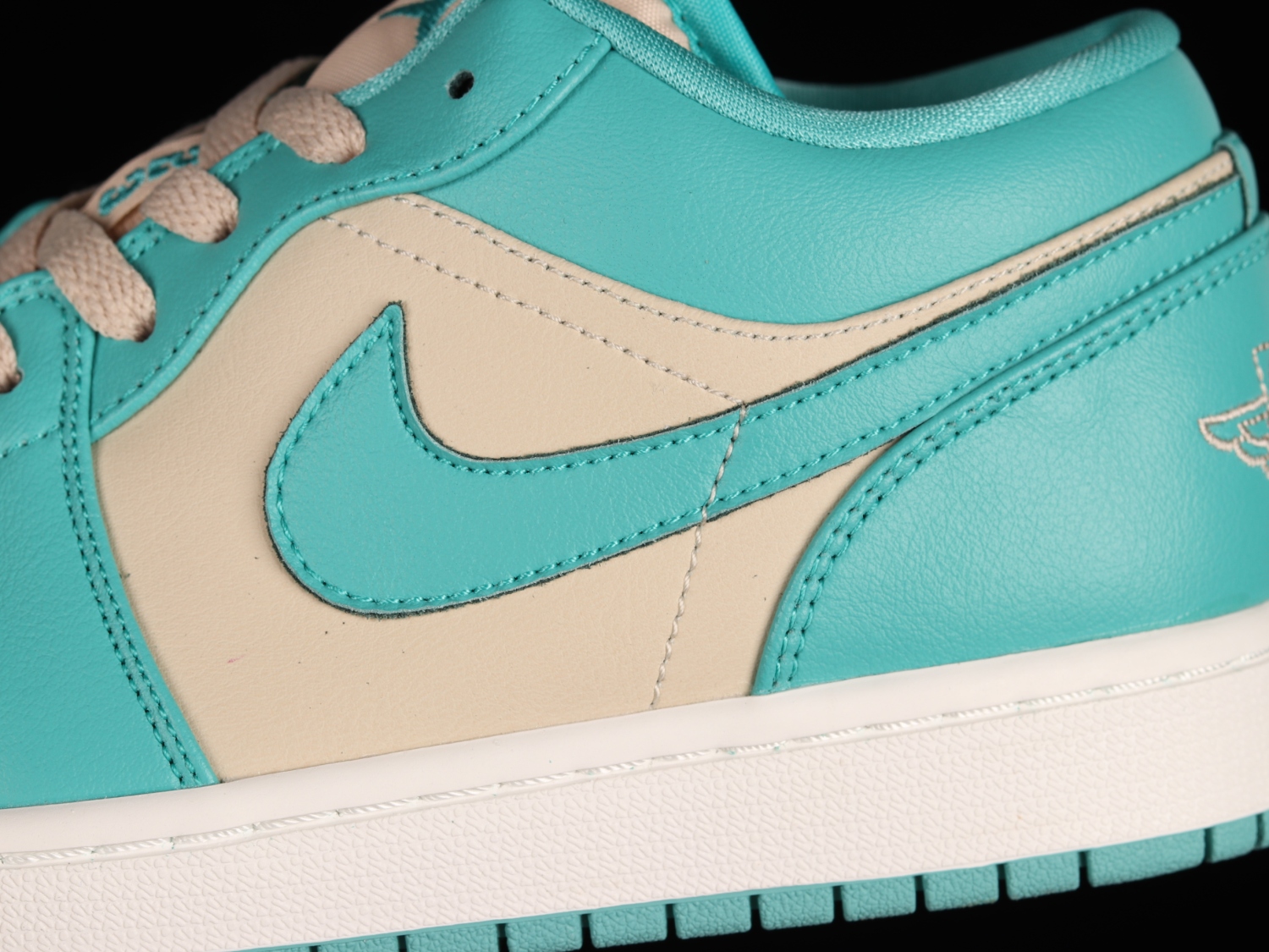 Jordan 1 Low Tropical Teal (W) DC0774-131