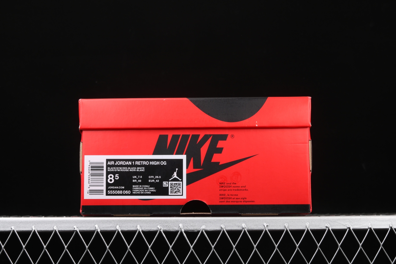 Jordan 1 Retro High Black Satin Gym Red 555088-060