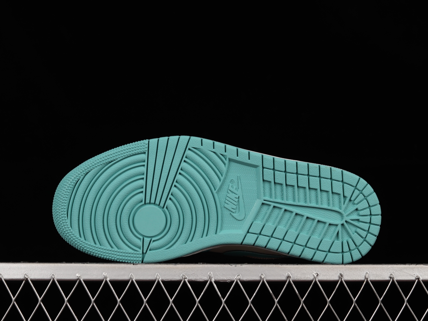 Jordan 1 Low Tropical Teal (W) DC0774-131